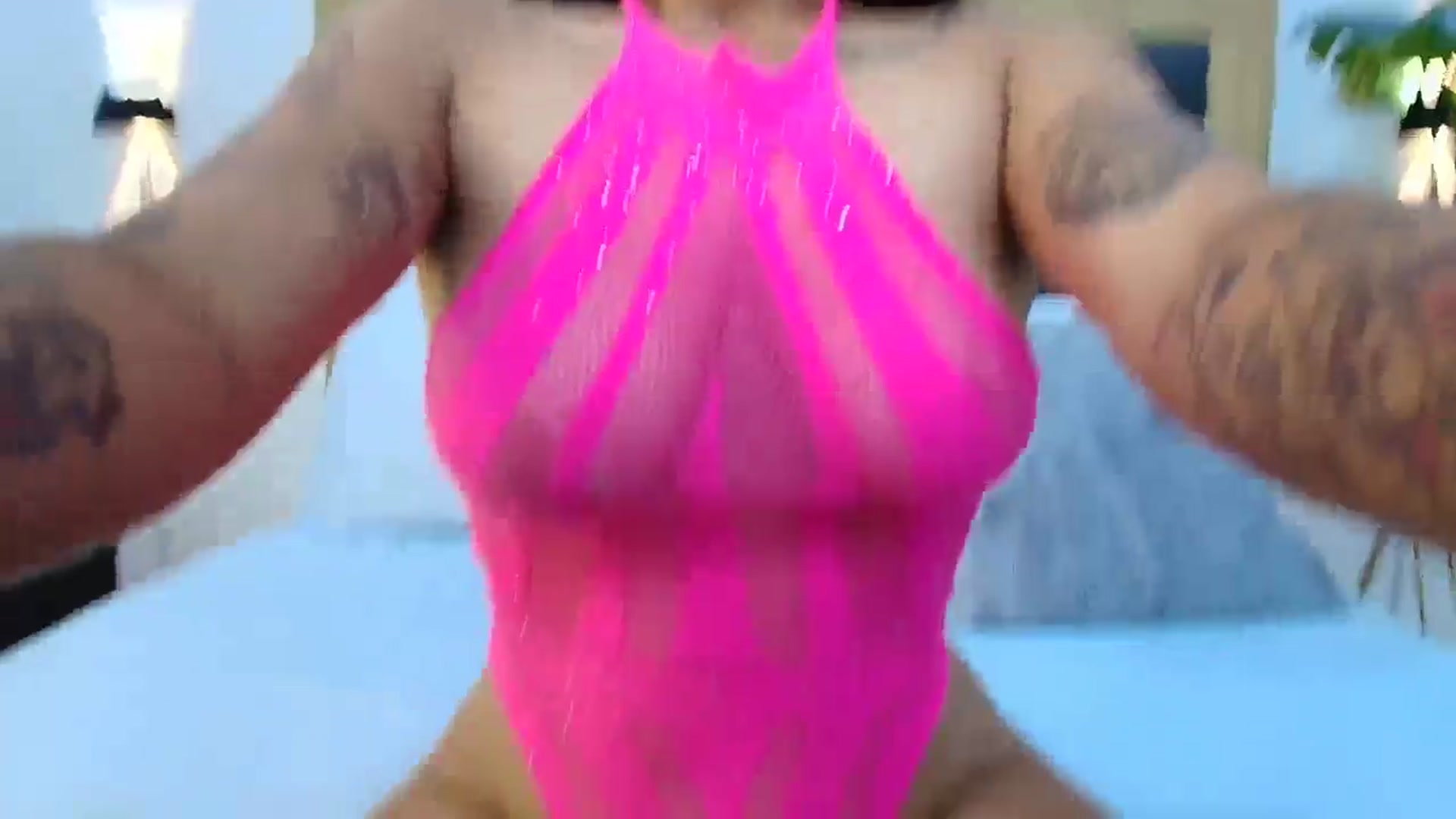 Gallery image thumbnail from Shannel_love_'s myfreecams stream on, 04/08/2025, 15:51 image 15 of 20