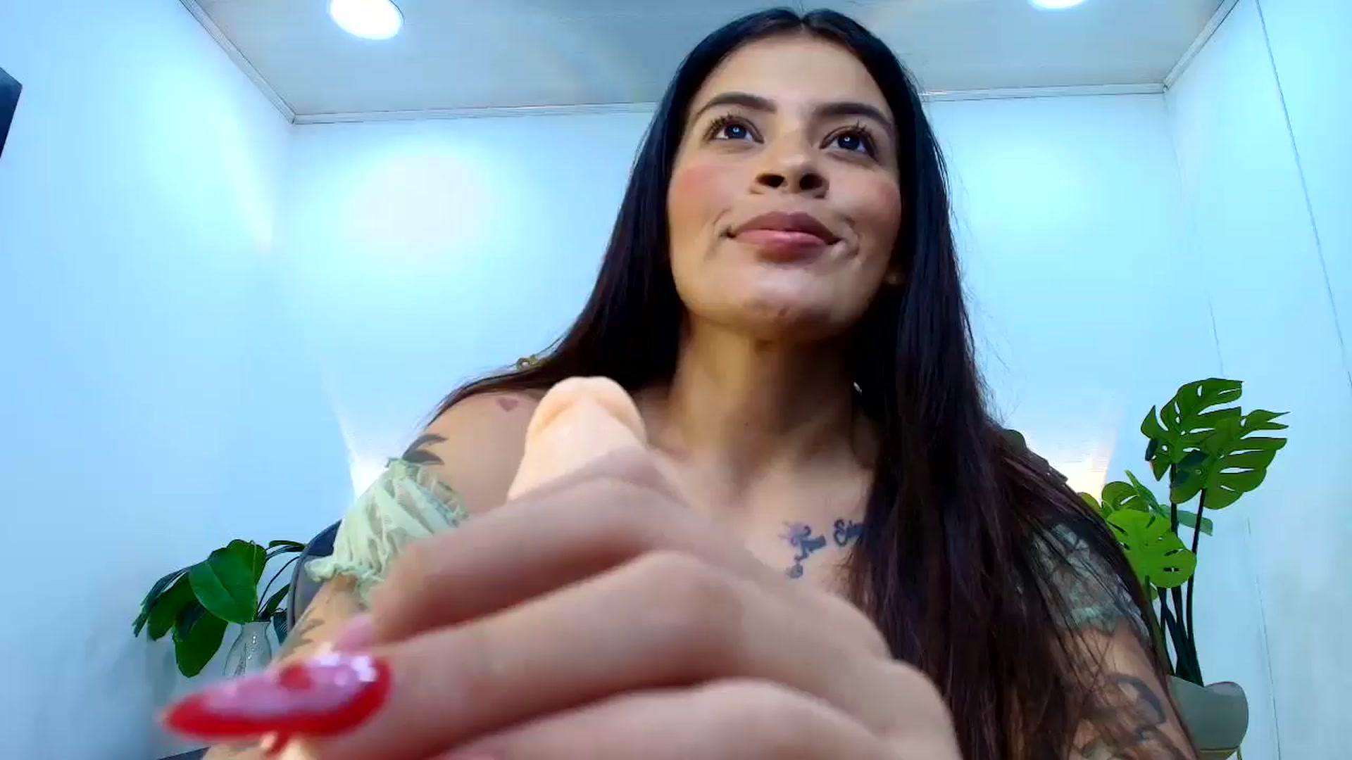 Gallery image thumbnail from Shannel_love_'s myfreecams stream on, 05/13/2025, 15:52 image 9 of 20