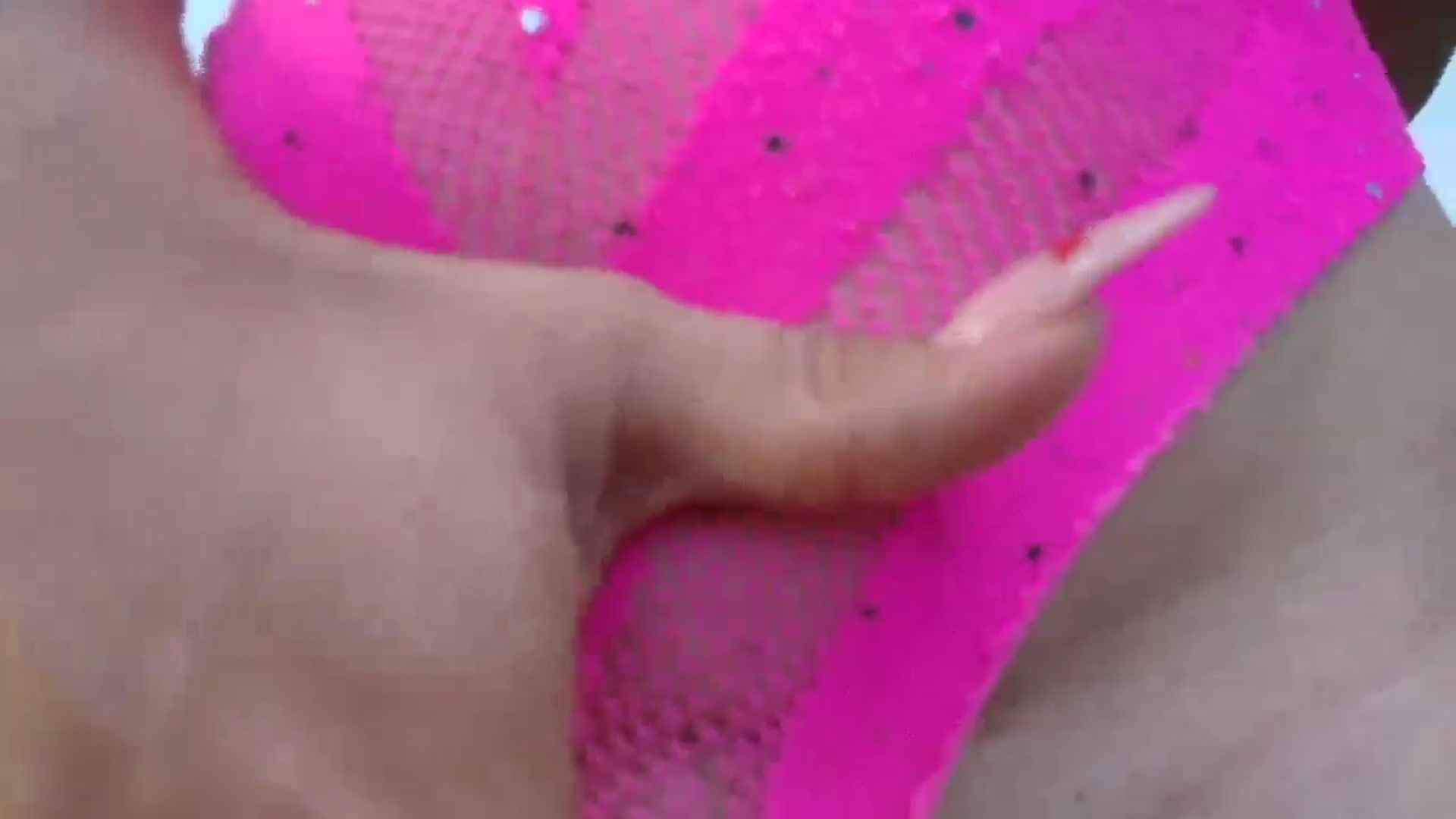 Gallery image thumbnail from Shannel_love_'s myfreecams stream on, 05/26/2025, 14:43 image 17 of 20