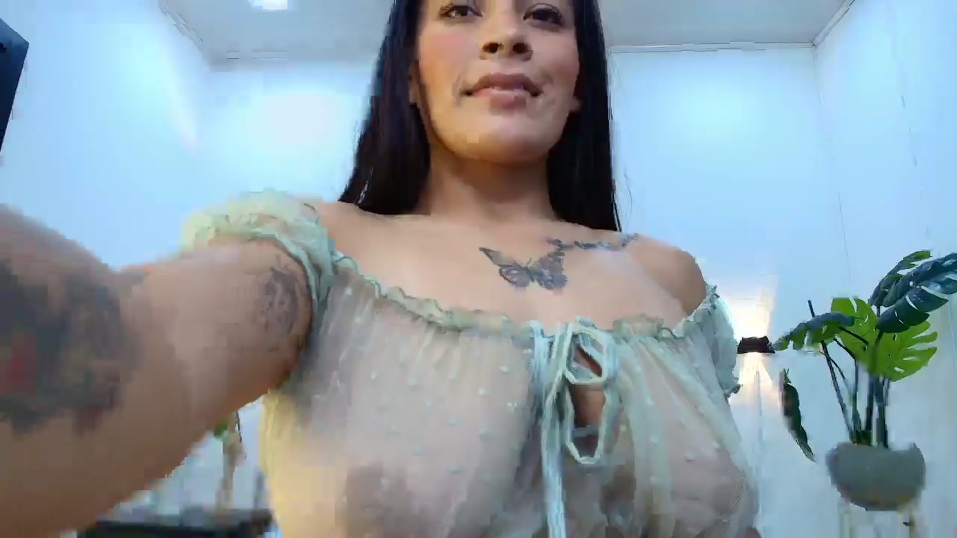 Gallery image thumbnail from Shannel_love_'s myfreecams stream on, 07/16/2025, 15:27 image 10 of 20