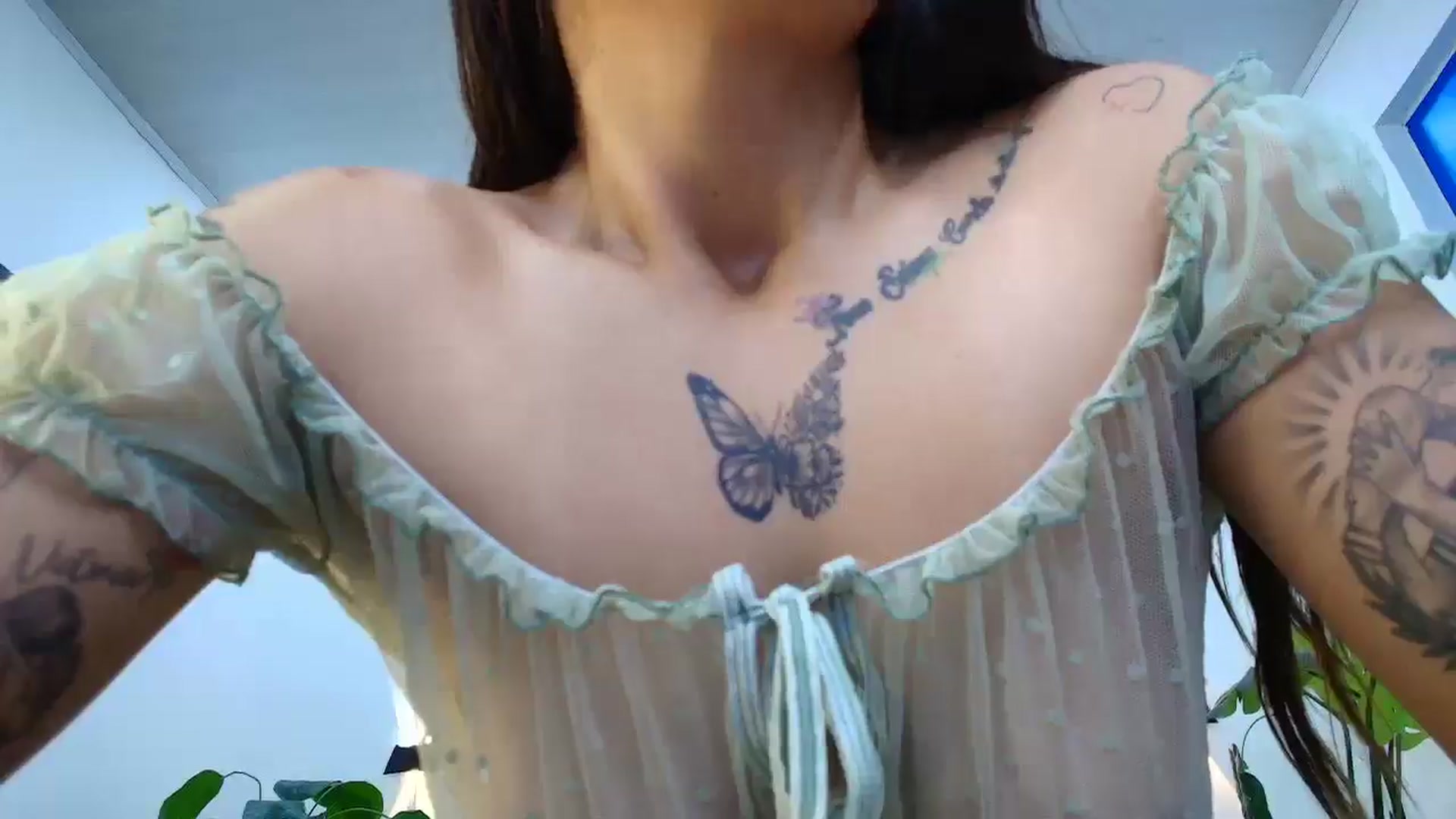 Gallery image thumbnail from Shannel_love_'s myfreecams stream on, 07/16/2025, 17:15 image 12 of 20