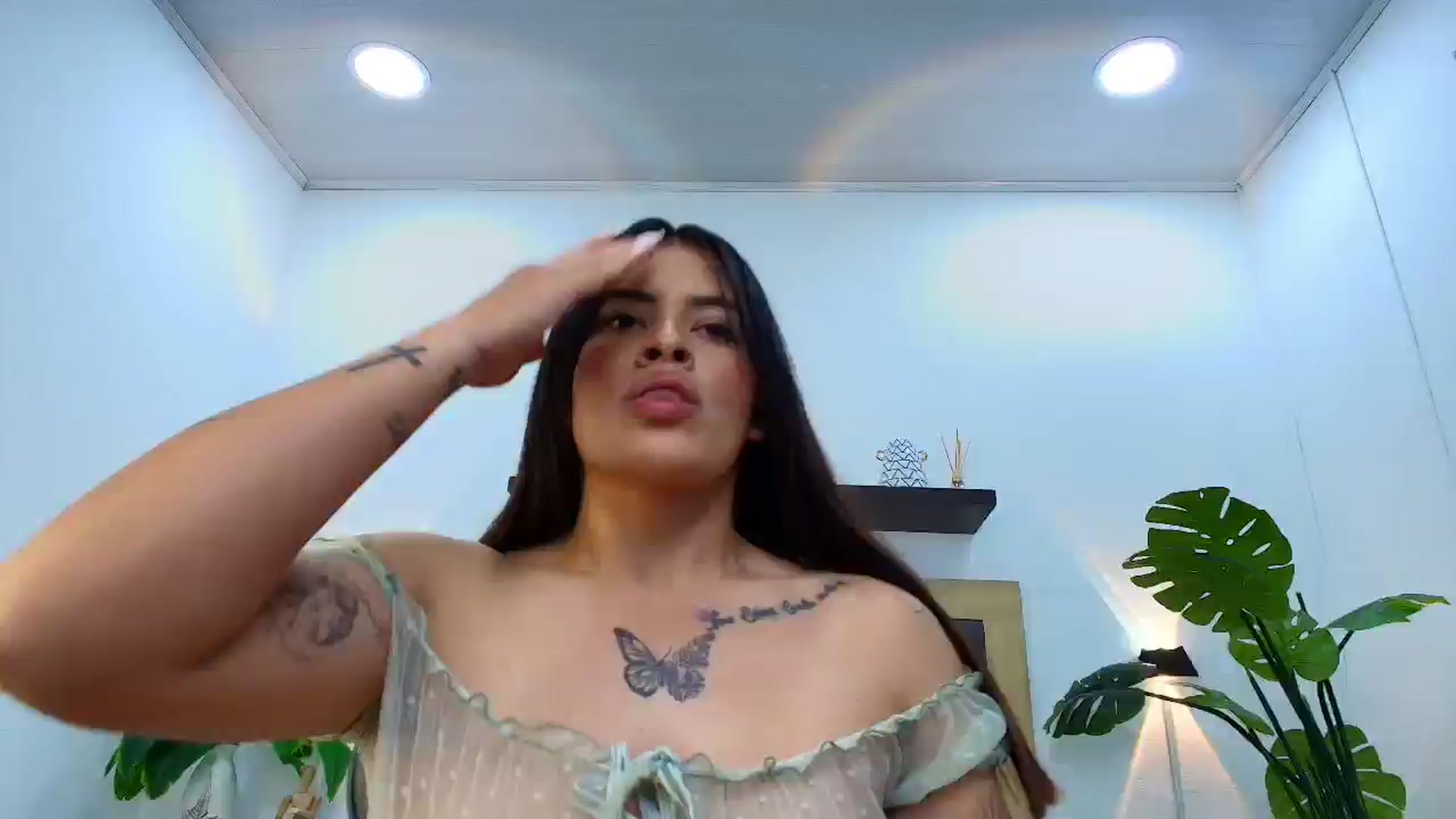 Gallery image thumbnail from Shannel_love_'s myfreecams stream on, 08/26/2025, 15:29 image 1 of 20