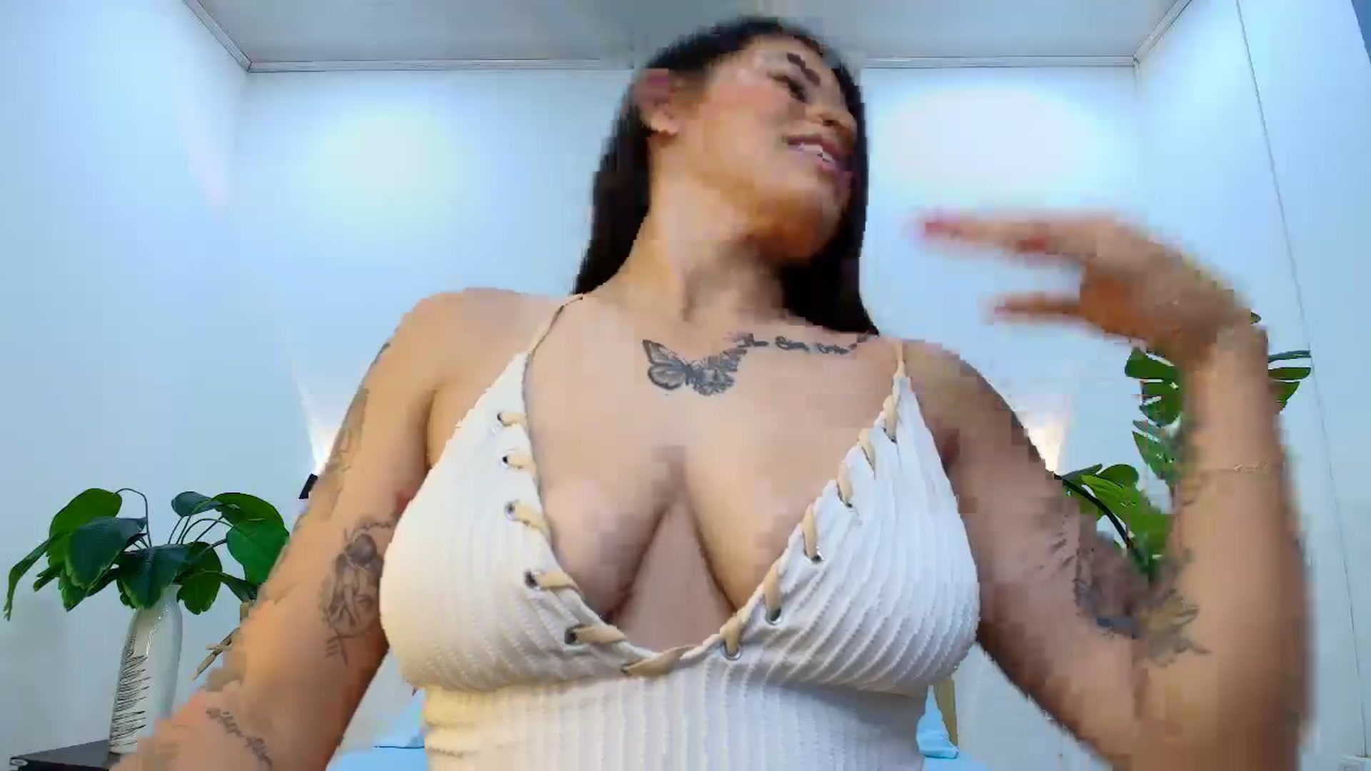 Gallery image thumbnail from Shannel_love_'s myfreecams stream on, 09/10/2025, 13:54 image 18 of 20
