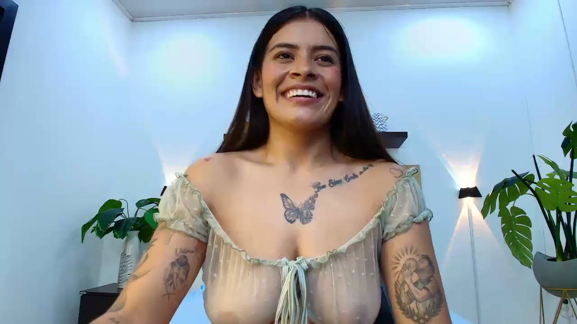 Gallery image thumbnail from Shannel_love_'s myfreecams stream on, 09/12/2025, 16:32 image 17 of 20