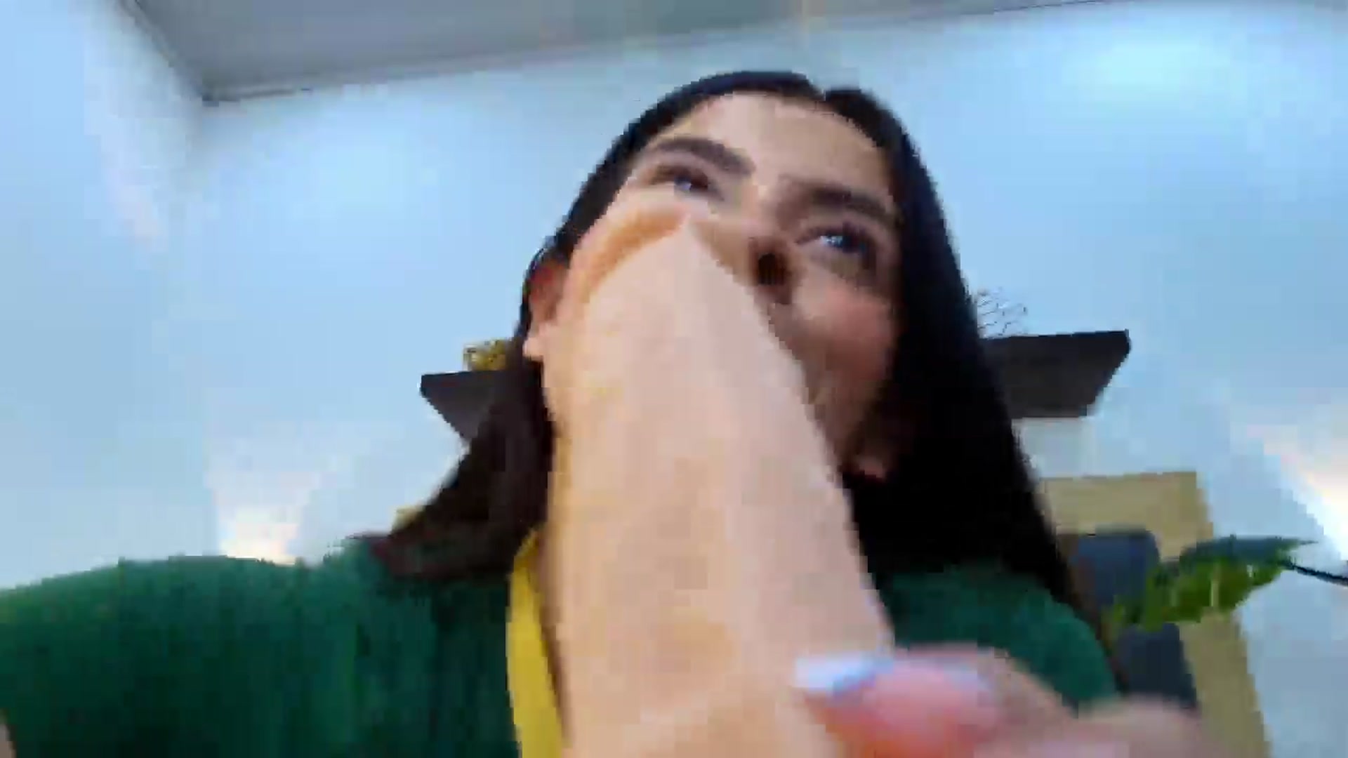 Gallery image thumbnail from Shannel_love_'s myfreecams stream on, 09/13/2025, 16:57 image 12 of 20