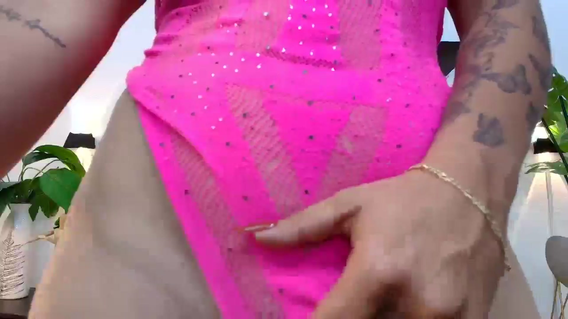 Gallery image thumbnail from Shannel_love_'s myfreecams stream on, 09/22/2025, 16:50 image 2 of 20