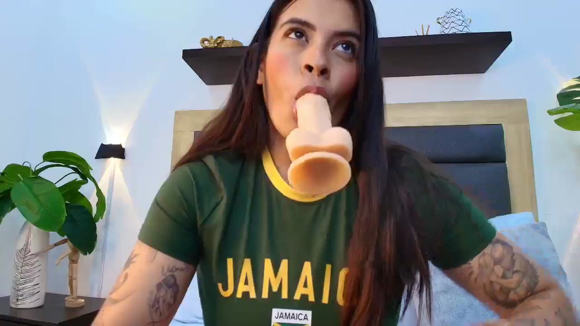 Gallery image thumbnail from Shannel_love_'s myfreecams stream on, 10/01/2025, 14:39 image 13 of 20