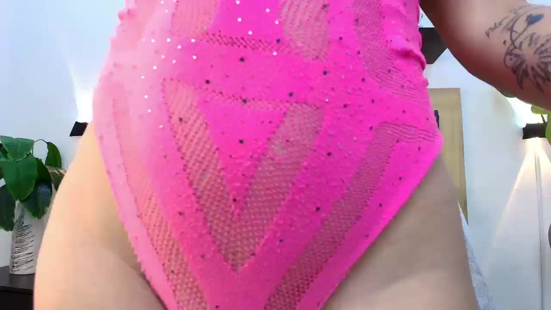 Gallery image thumbnail from Shannel_love_'s myfreecams stream on, 10/06/2025, 15:14 image 3 of 20