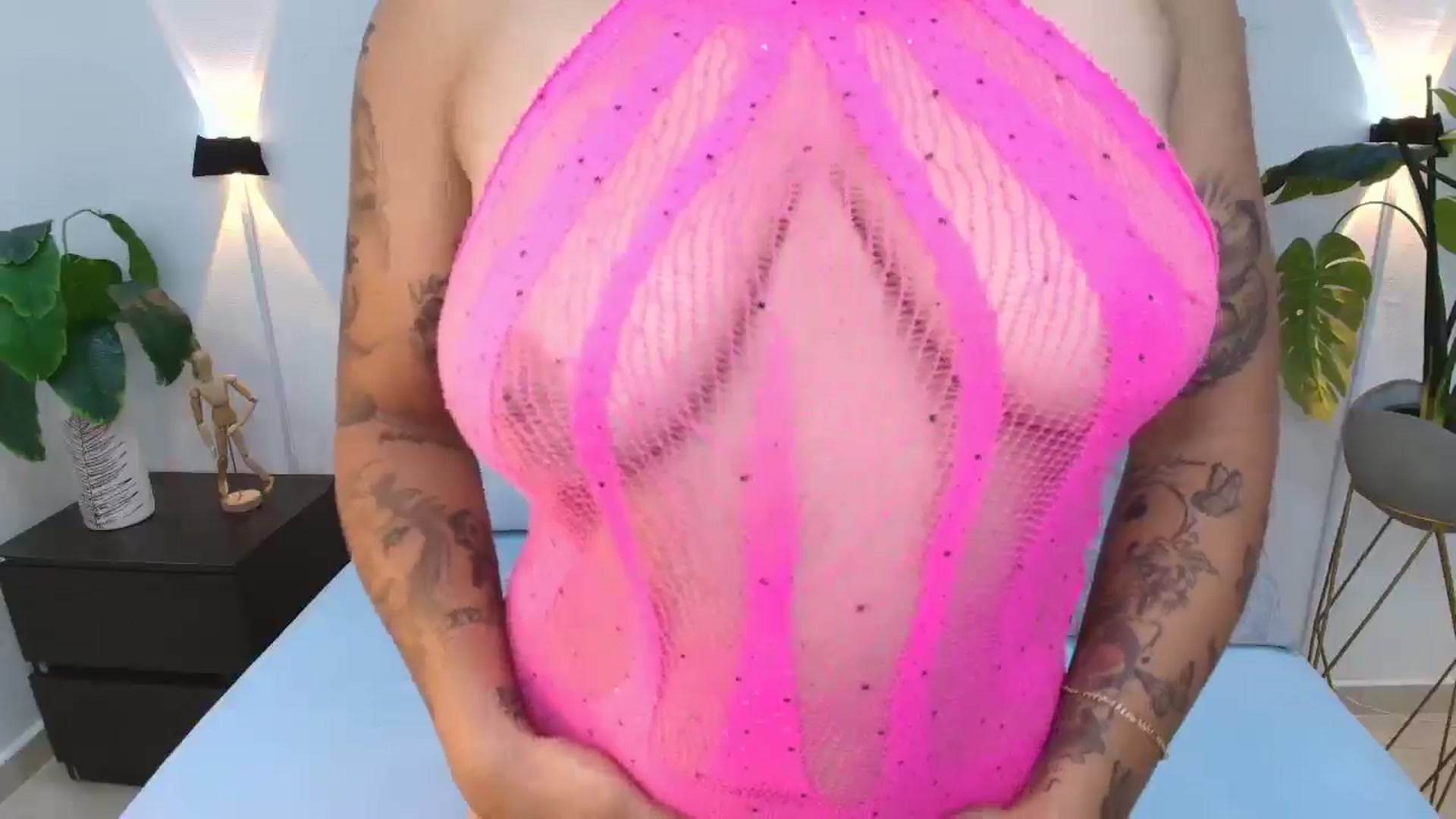 Gallery image thumbnail from Shannel_love_'s myfreecams stream on, 11/03/2025, 15:08 image 7 of 20