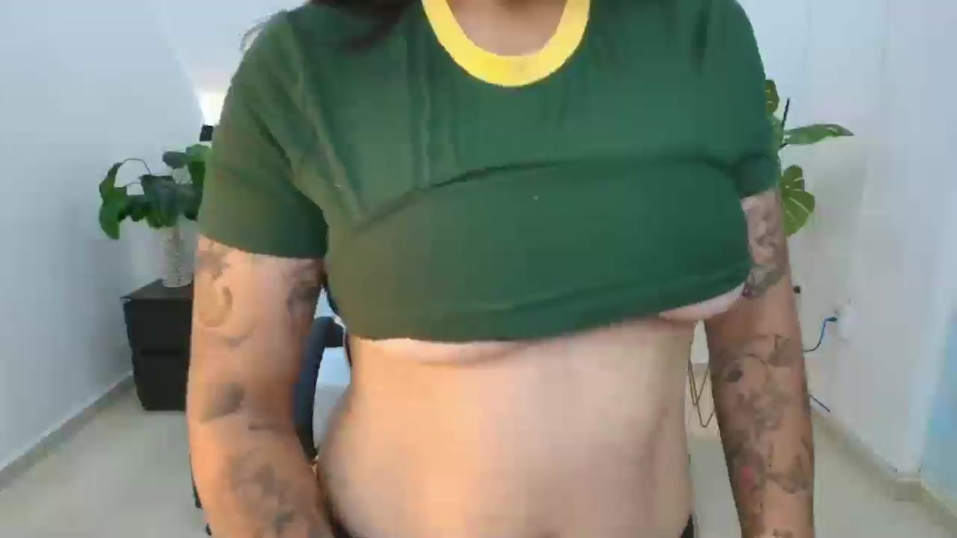 Gallery image thumbnail from Shannel_love_'s myfreecams stream on, 11/22/2025, 15:14 image 12 of 20