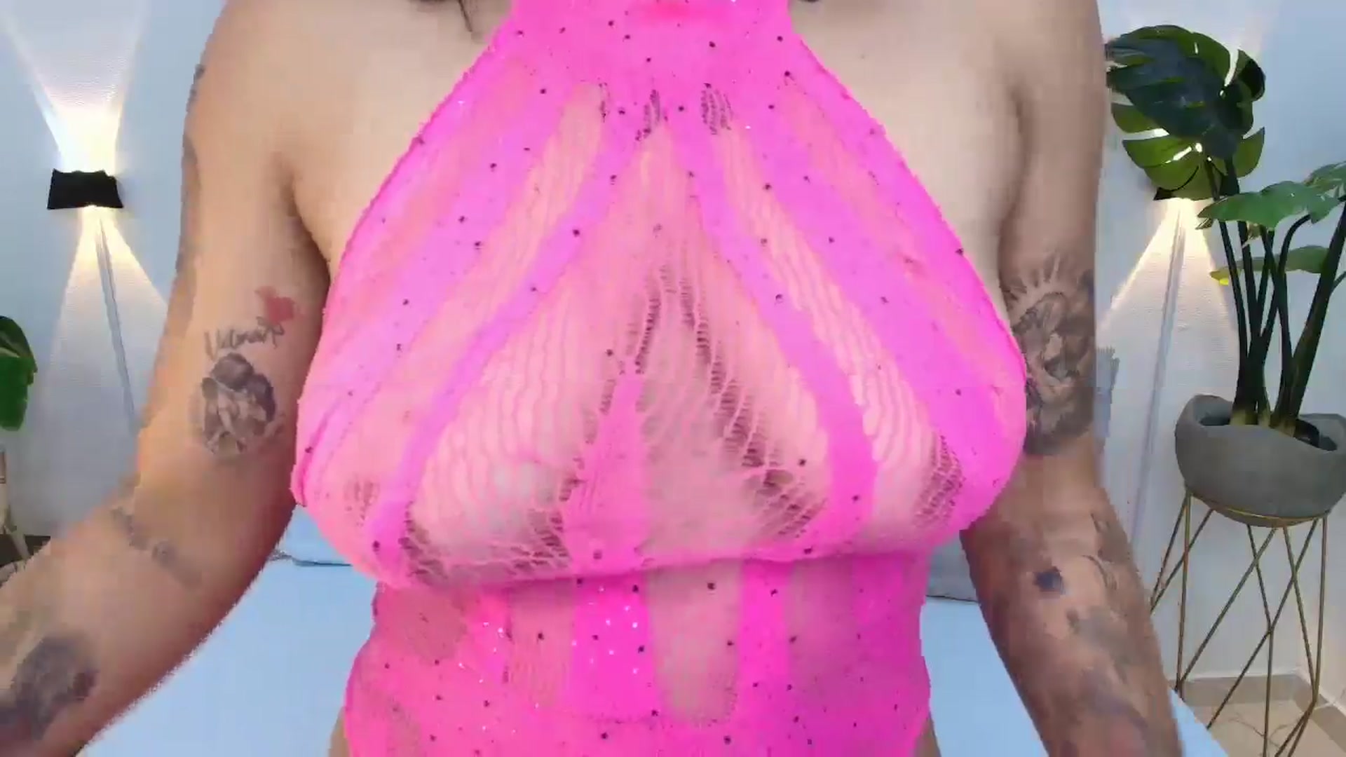 Gallery image thumbnail from Shannel_love_'s myfreecams stream on, 12/29/2025, 13:37 image 8 of 20