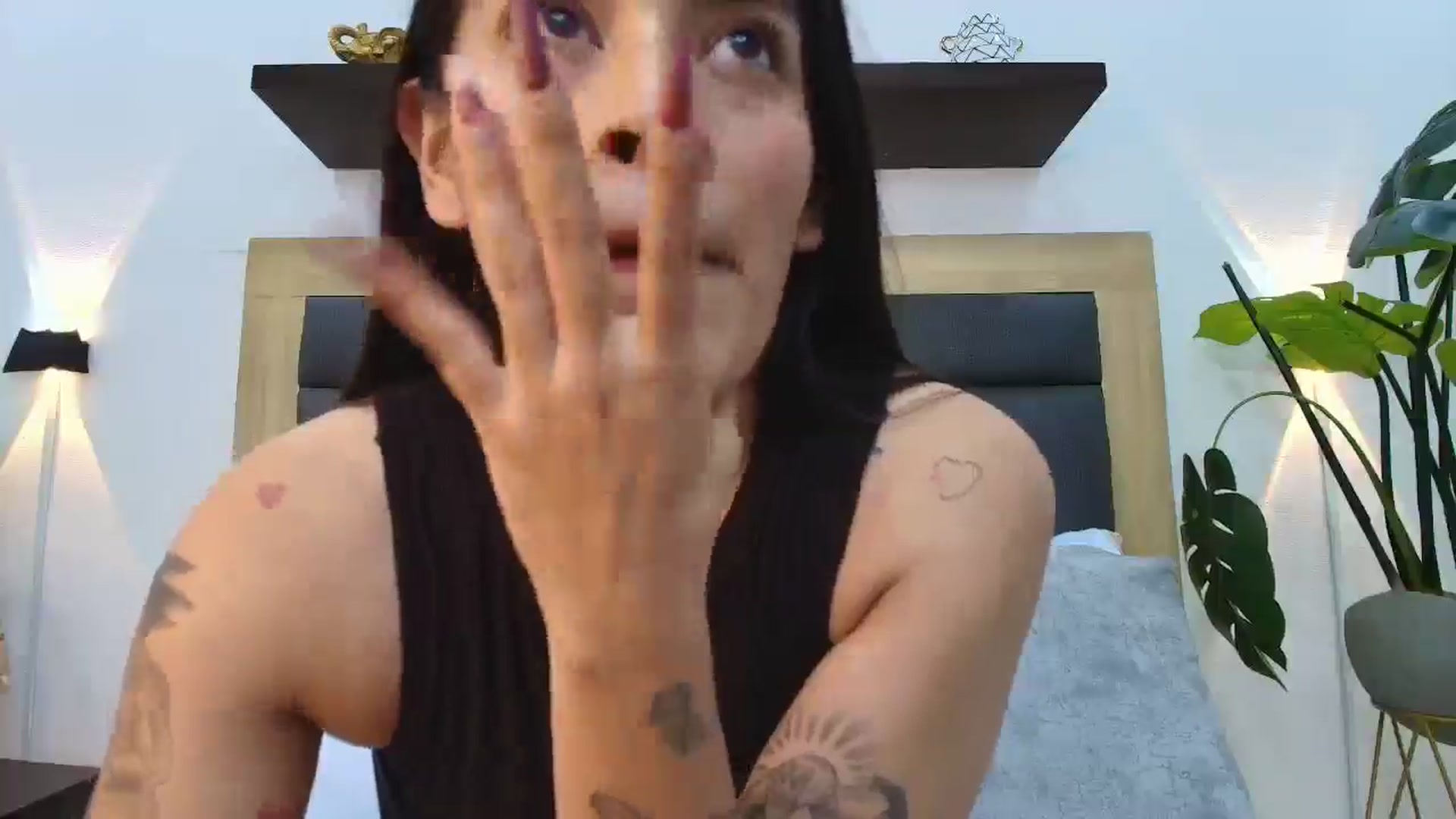 Gallery image thumbnail from Shannel_love_'s myfreecams stream on, 02/13/2026, 17:13 image 17 of 20