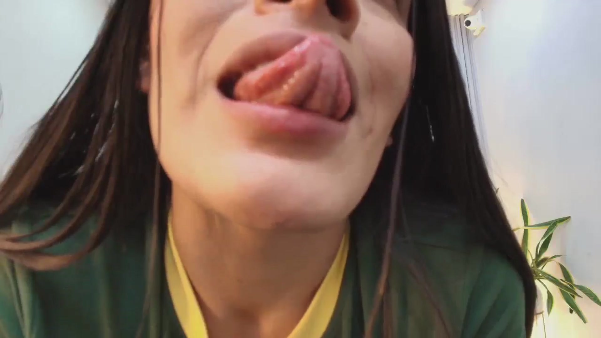 Gallery image thumbnail from Shannel_love_'s myfreecams stream on, 02/18/2026, 17:03 image 15 of 20