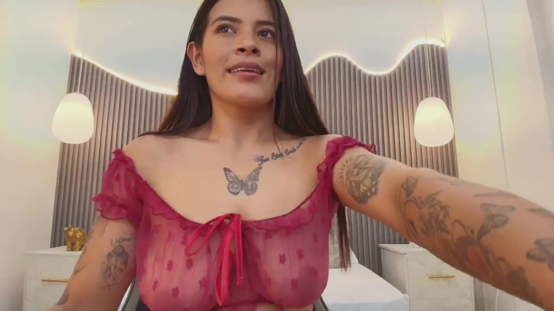Gallery image thumbnail from Shannel_love_'s myfreecams stream on, 02/24/2026, 17:09 image 17 of 20