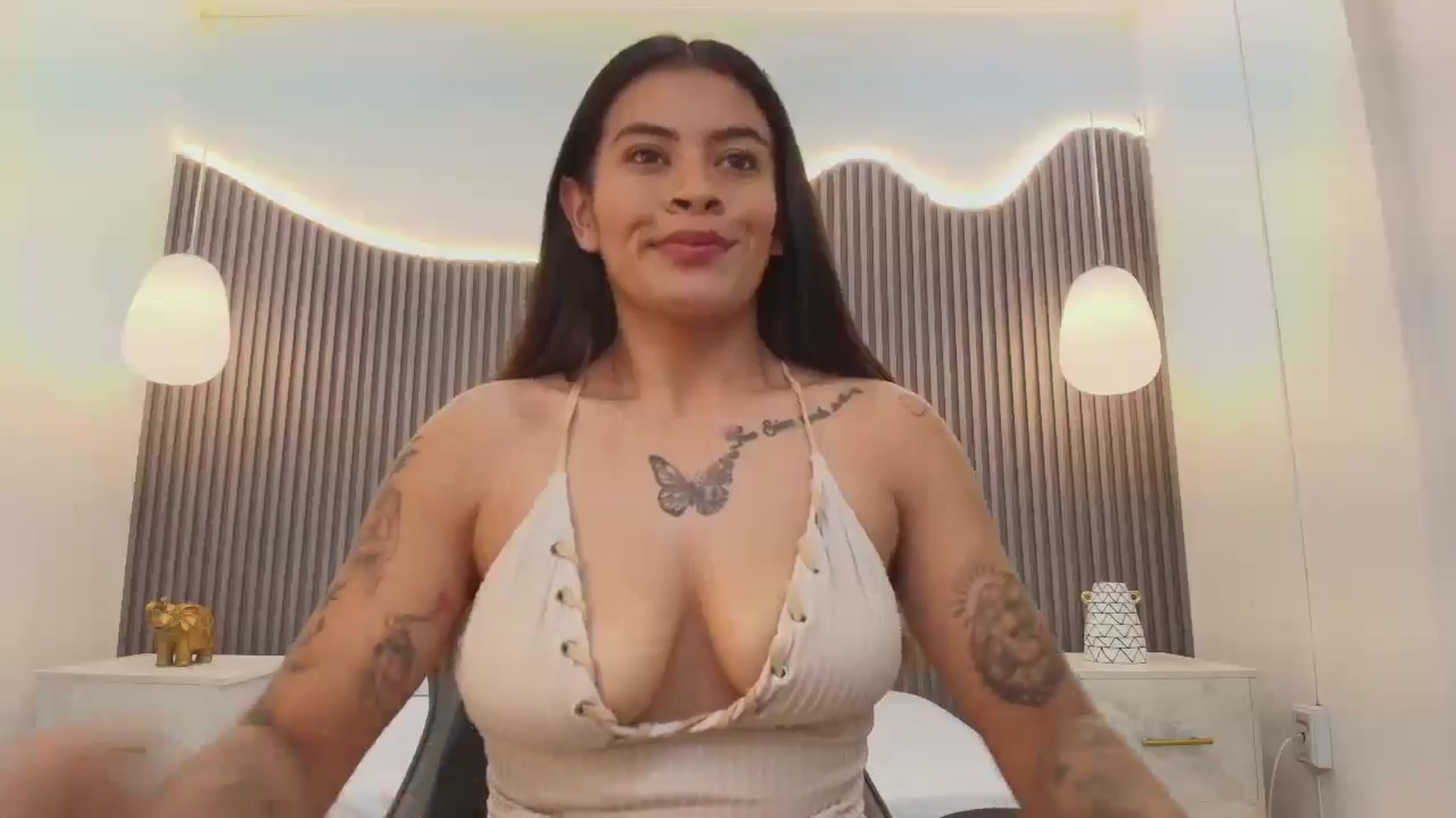 Gallery image thumbnail from Shannel_love_'s myfreecams stream on, 02/25/2026, 14:34 image 12 of 20