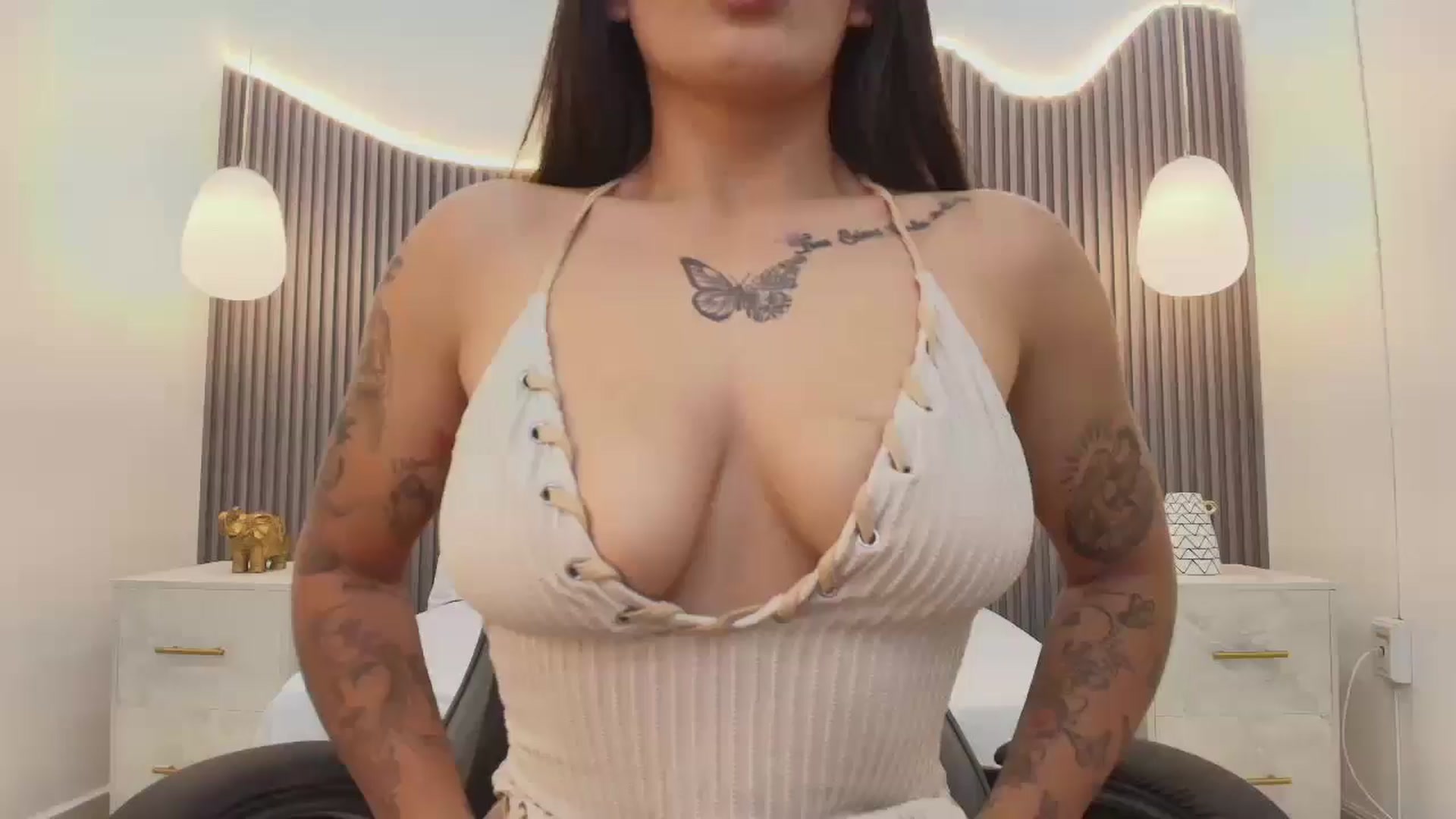 Gallery image thumbnail from Shannel_love_'s myfreecams stream on, 02/25/2026, 14:34 image 18 of 20