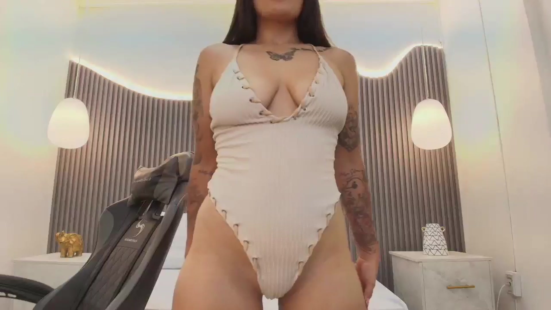 Gallery image thumbnail from Shannel_love_'s myfreecams stream on, 02/25/2026, 15:27 image 13 of 20