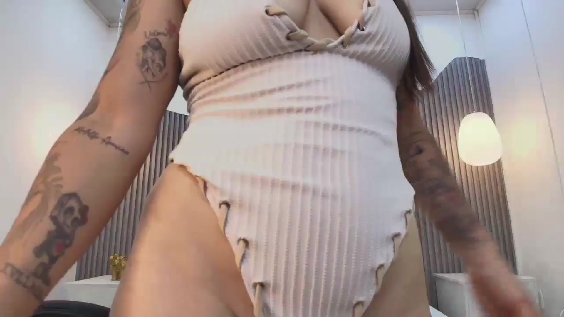 Gallery image thumbnail from Shannel_love_'s myfreecams stream on, 03/04/2026, 16:44 image 5 of 20