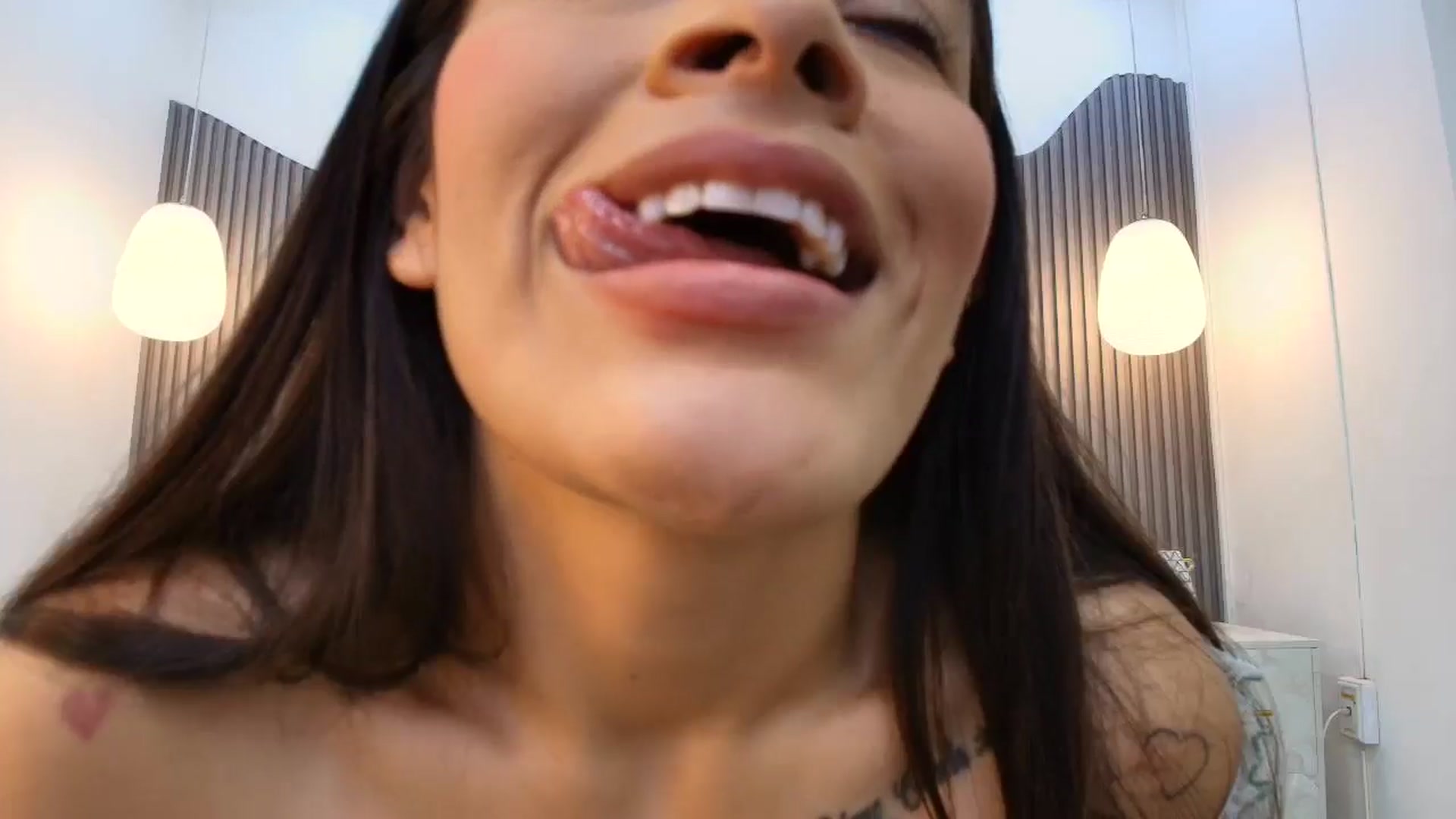 Gallery image thumbnail from Shannel_love_'s myfreecams stream on, 03/13/2026, 14:11 image 14 of 20
