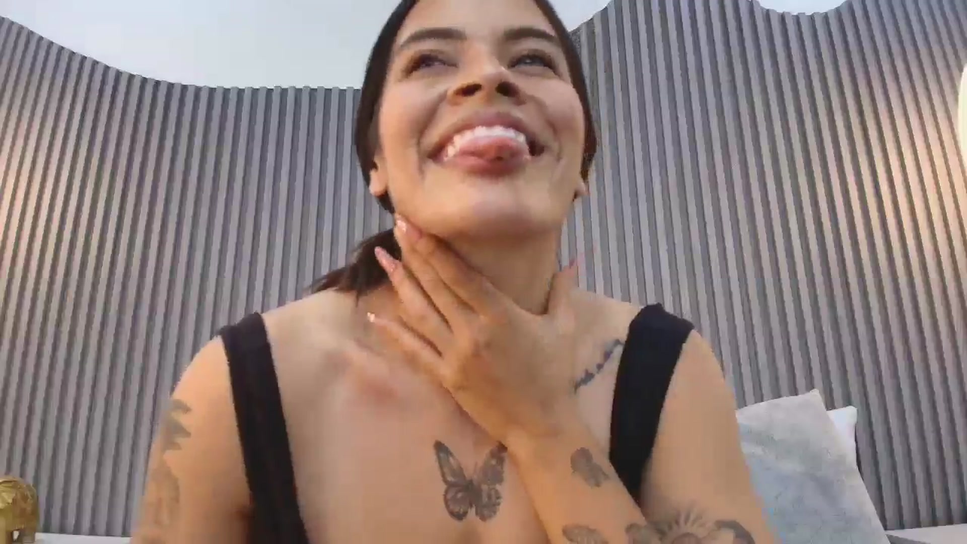 Gallery image thumbnail from Shannel_love_'s myfreecams stream on, 03/21/2026, 17:39 image 12 of 20