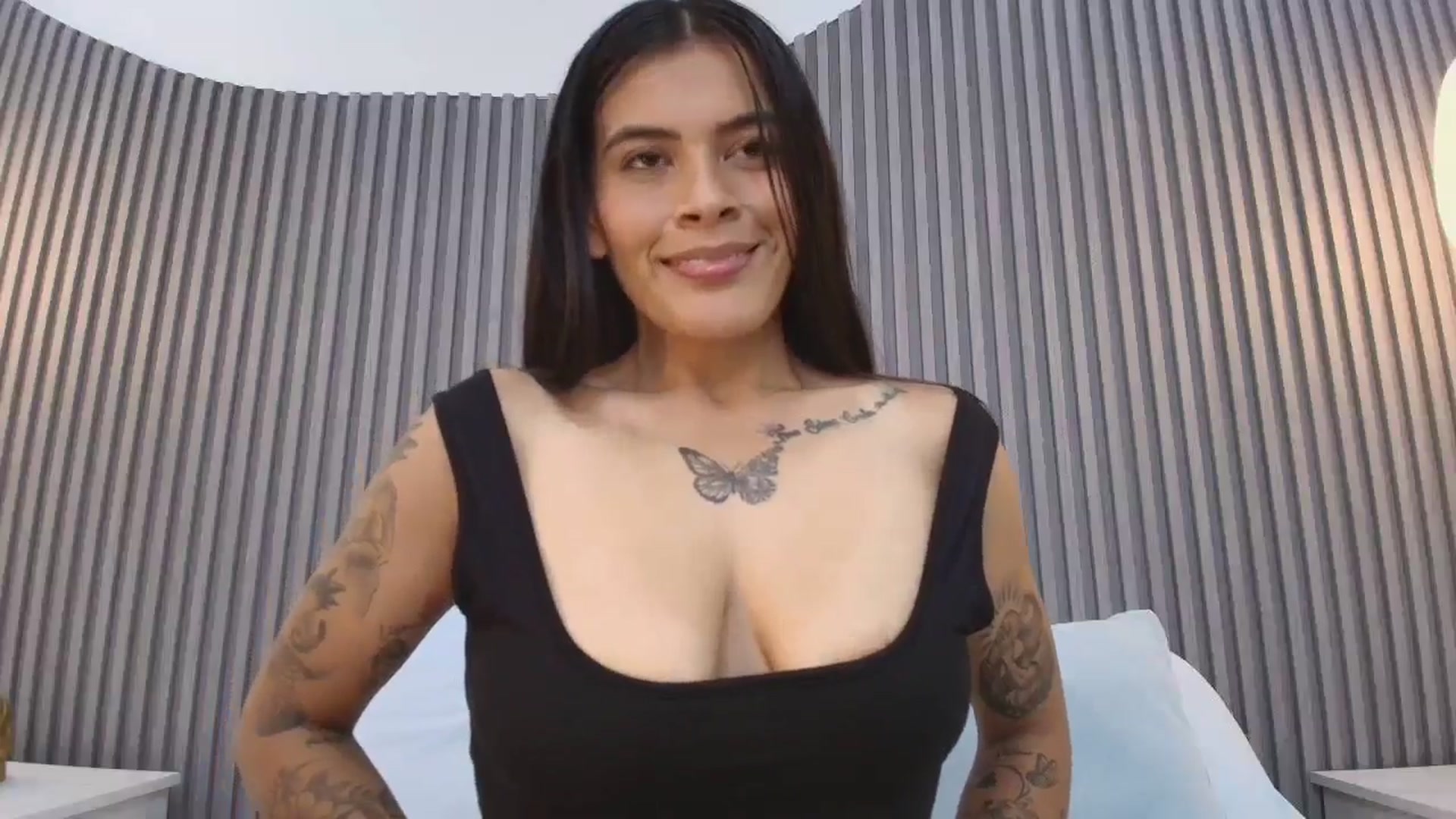 Gallery image thumbnail from Shannel_love_'s myfreecams stream on, 03/27/2026, 16:24 image 10 of 20
