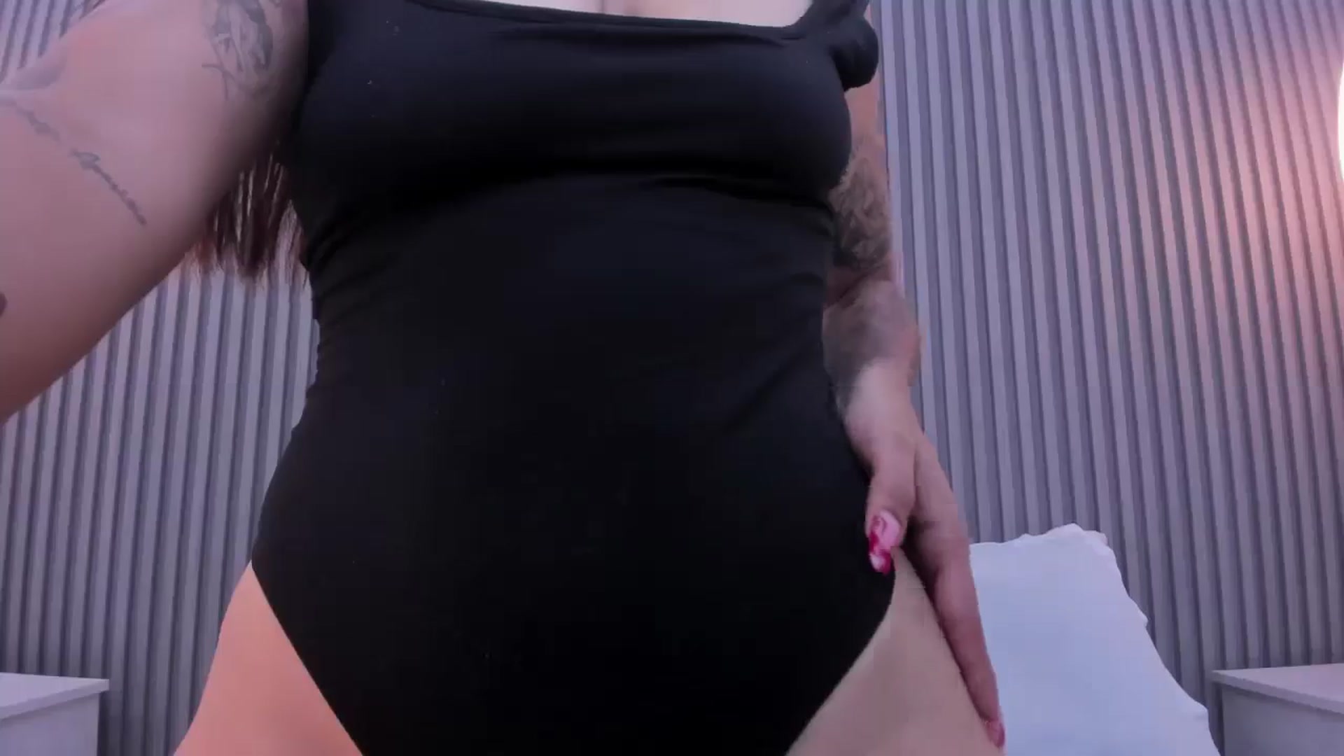 Gallery image thumbnail from Shannel_love_'s myfreecams stream on, 04/11/2026, 16:19 image 11 of 20