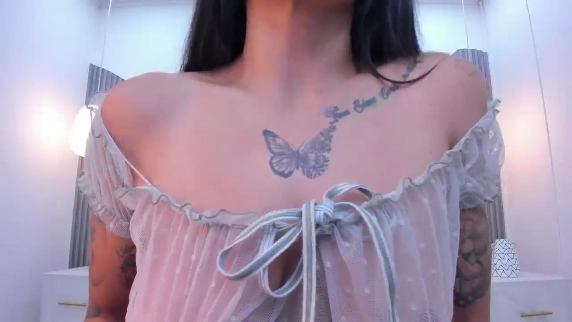 Gallery image thumbnail from Shannel_love_'s myfreecams stream on, 04/17/2026, 14:10 image 16 of 20