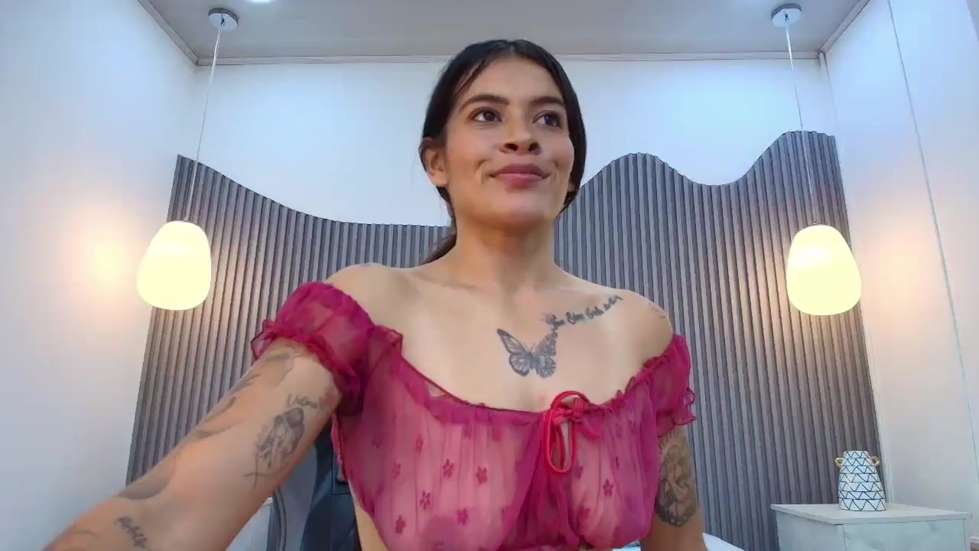 Gallery image thumbnail from Shannel_love_'s myfreecams stream on, 05/07/2026, 17:49 image 18 of 20