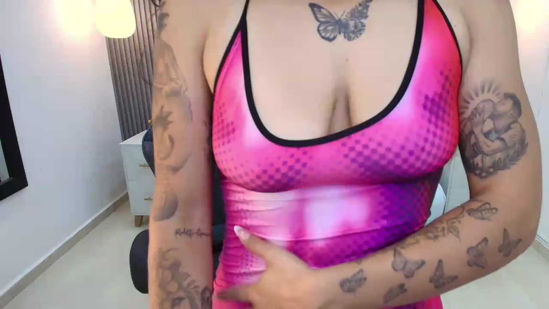 Gallery image thumbnail from Shannel_love_'s myfreecams stream on, 05/08/2026, 13:22 image 9 of 20