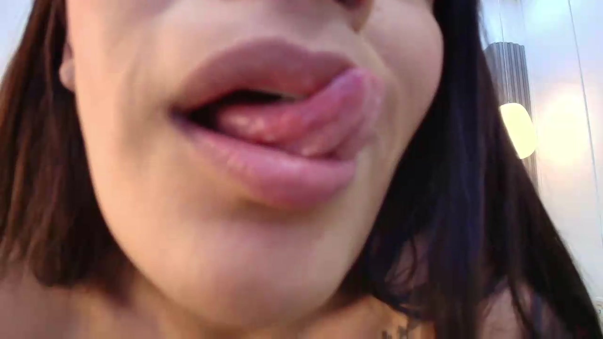 Gallery image thumbnail from Shannel_love_'s myfreecams stream on, 05/19/2026, 15:52 image 13 of 20