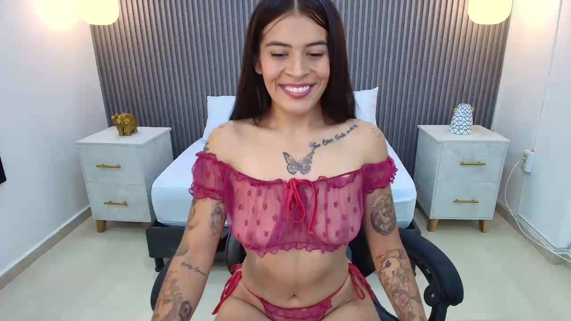 Gallery image thumbnail from Shannel_love_'s myfreecams stream on, 06/03/2026, 13:12 image 16 of 20