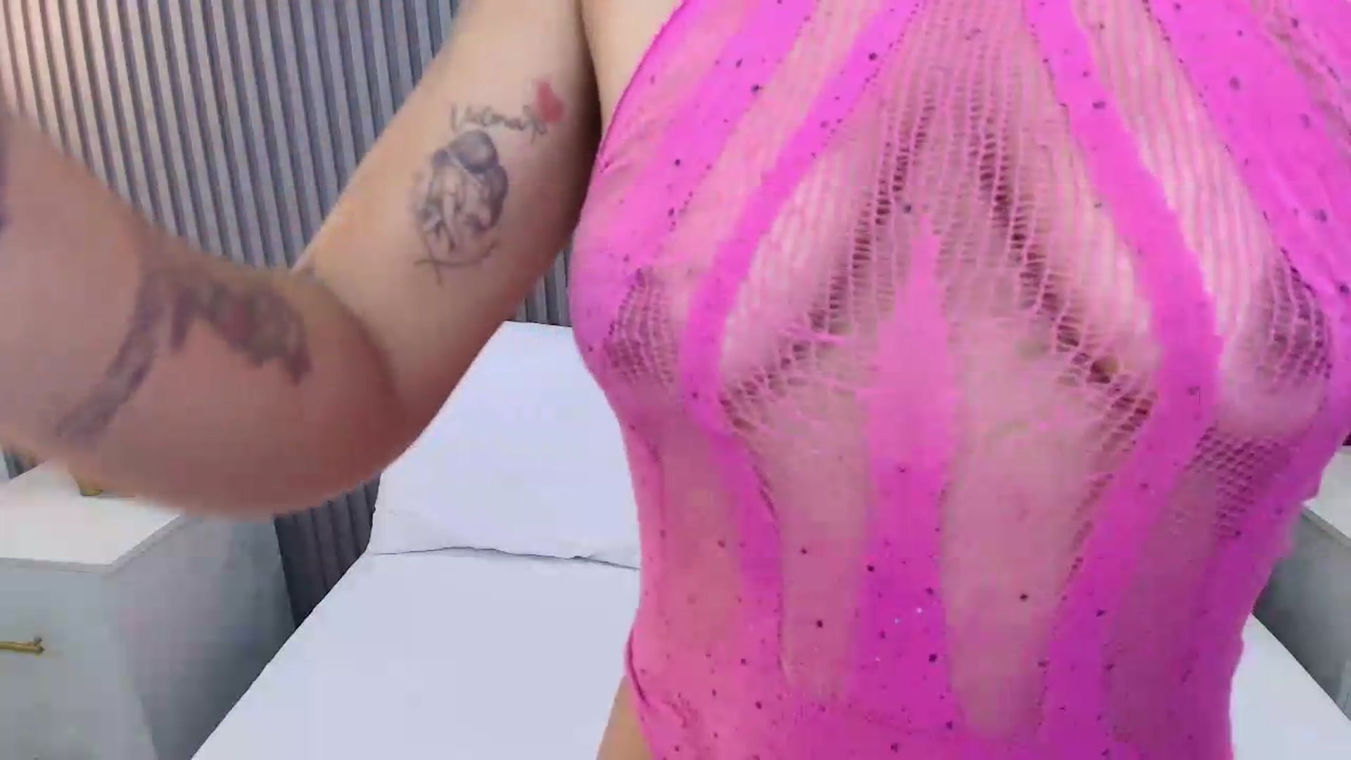 Gallery image thumbnail from Shannel_love_'s myfreecams stream on, 08/03/2026, 14:09 image 7 of 20