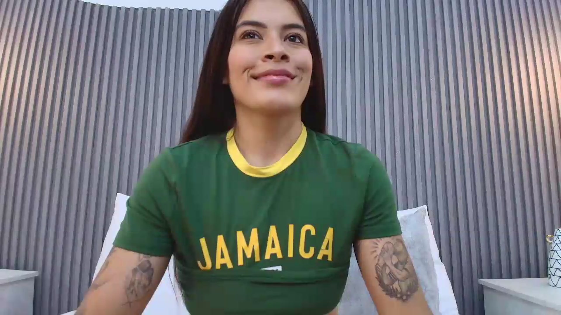 Gallery image thumbnail from Shannel_love_'s myfreecams stream on, 08/06/2026, 14:06 image 13 of 20