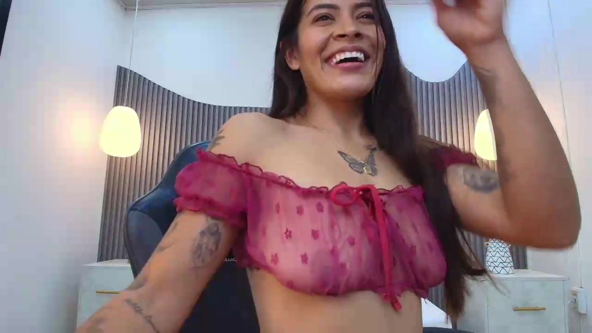 Gallery image thumbnail from Shannel_love_'s myfreecams stream on, 08/18/2026, 15:52 image 17 of 20