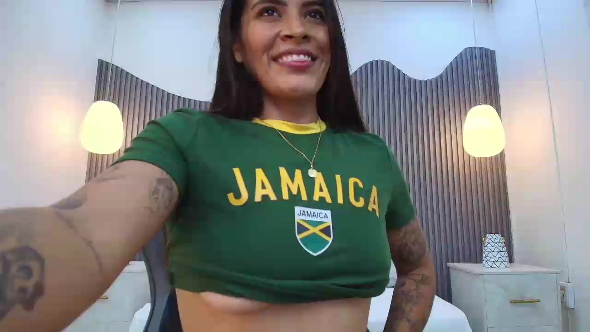 Gallery image thumbnail from Shannel_love_'s myfreecams stream on, 08/22/2026, 17:49 image 2 of 20