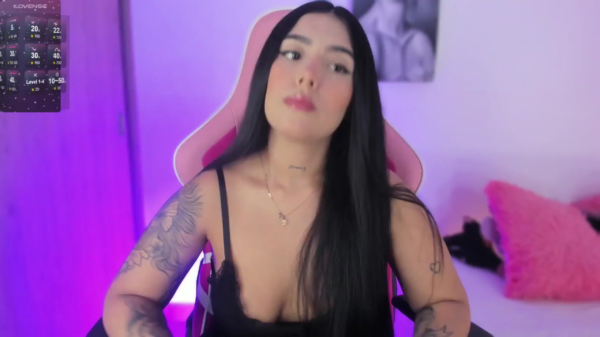Gallery image thumbnail from Shantall_v's myfreecams stream on, 06/18/2024, 09:24 image 1 of 20
