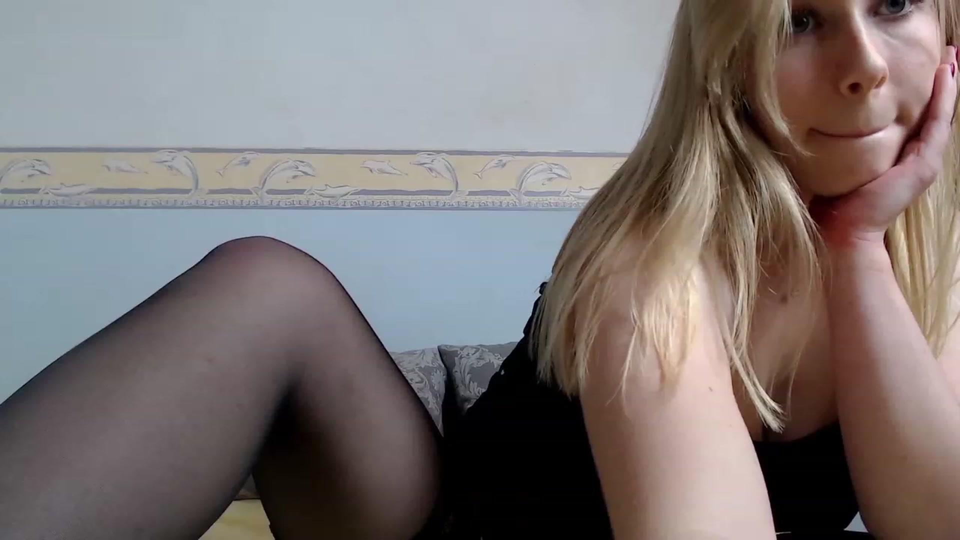 Gallery image thumbnail from Sharapova_'s myfreecams stream on, 12/26/2022, 23:24 image 14 of 20