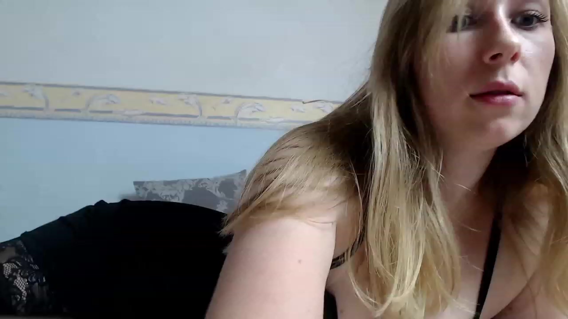 Gallery image thumbnail from Sharapova_'s myfreecams stream on, 01/01/2023, 13:16 image 12 of 20