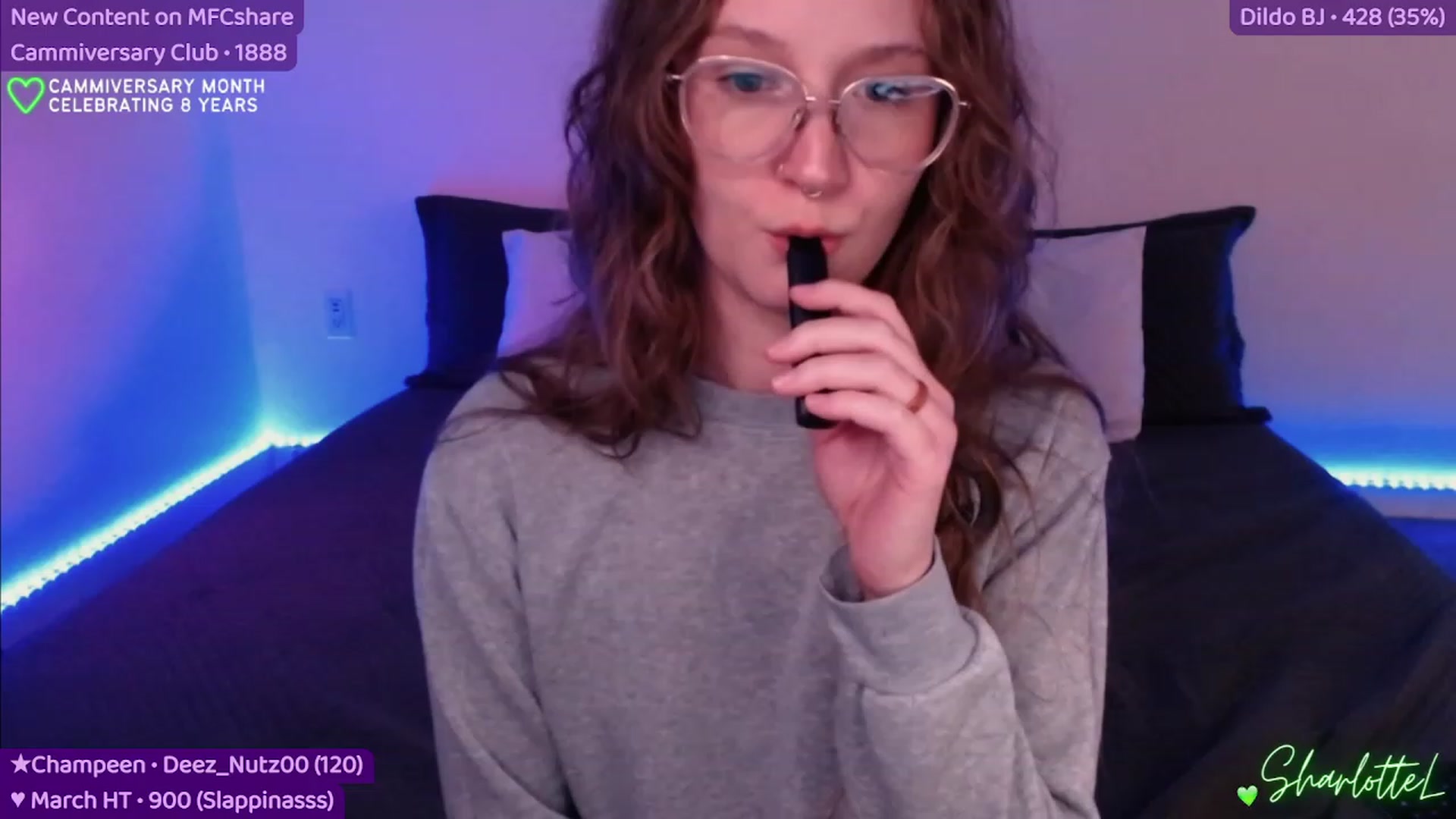 Gallery image thumbnail from SharlotteL's myfreecams stream on, 03/15/2023, 24:05 image 8 of 20