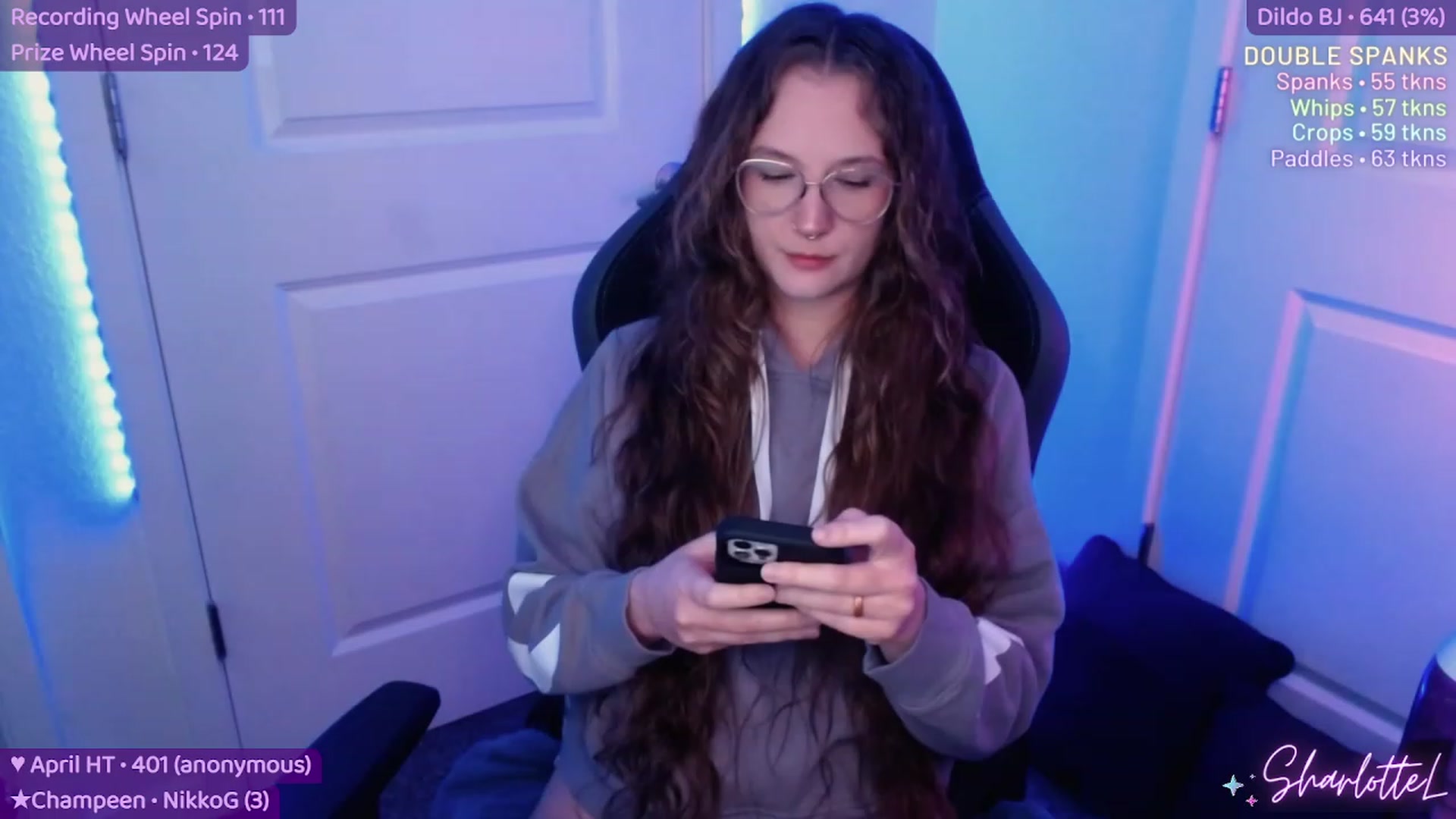 Gallery image thumbnail from SharlotteL's myfreecams stream on, 04/26/2023, 21:20 image 3 of 20