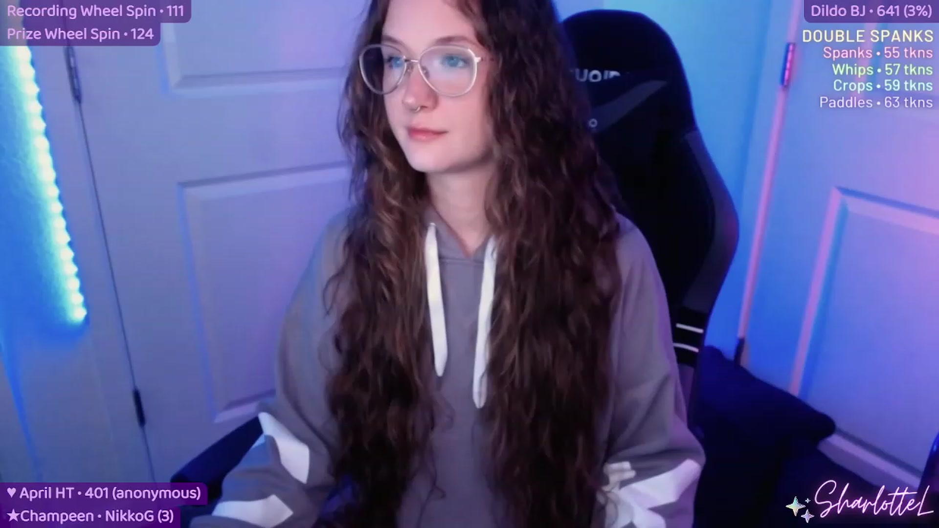 Gallery image thumbnail from SharlotteL's myfreecams stream on, 04/26/2023, 21:20 image 6 of 20