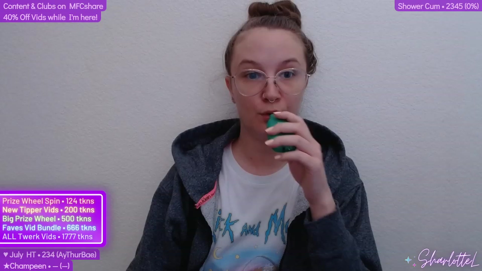 Gallery image thumbnail from SharlotteL's myfreecams stream on, 07/28/2023, 18:48 image 2 of 20