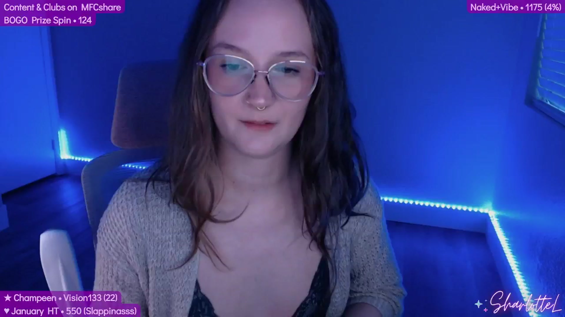 Gallery image thumbnail from SharlotteL's myfreecams stream on, 01/31/2024, 01:49 image 5 of 20