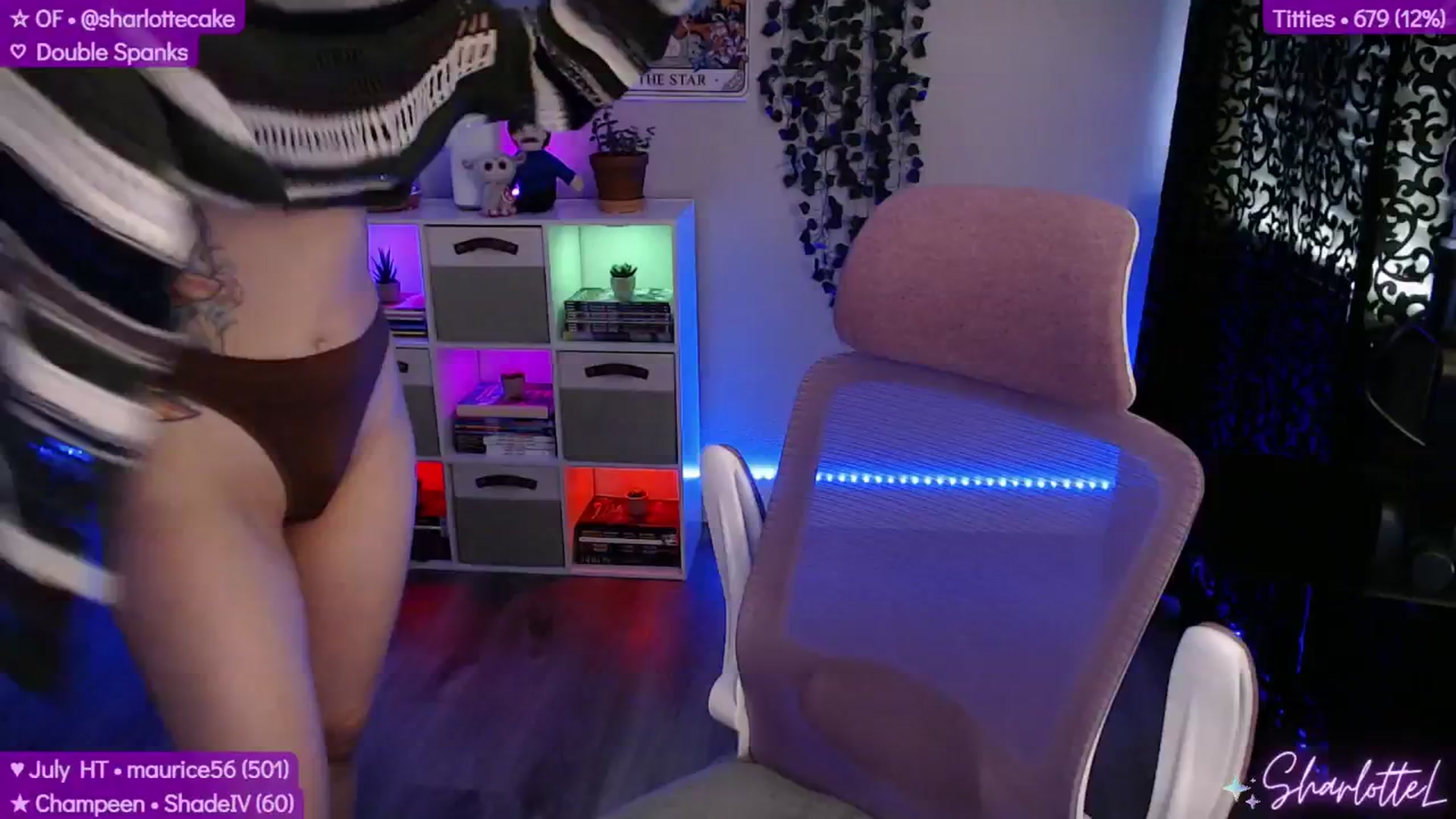 Gallery image thumbnail from SharlotteL's myfreecams stream on, 07/20/2025, 22:40 image 16 of 20