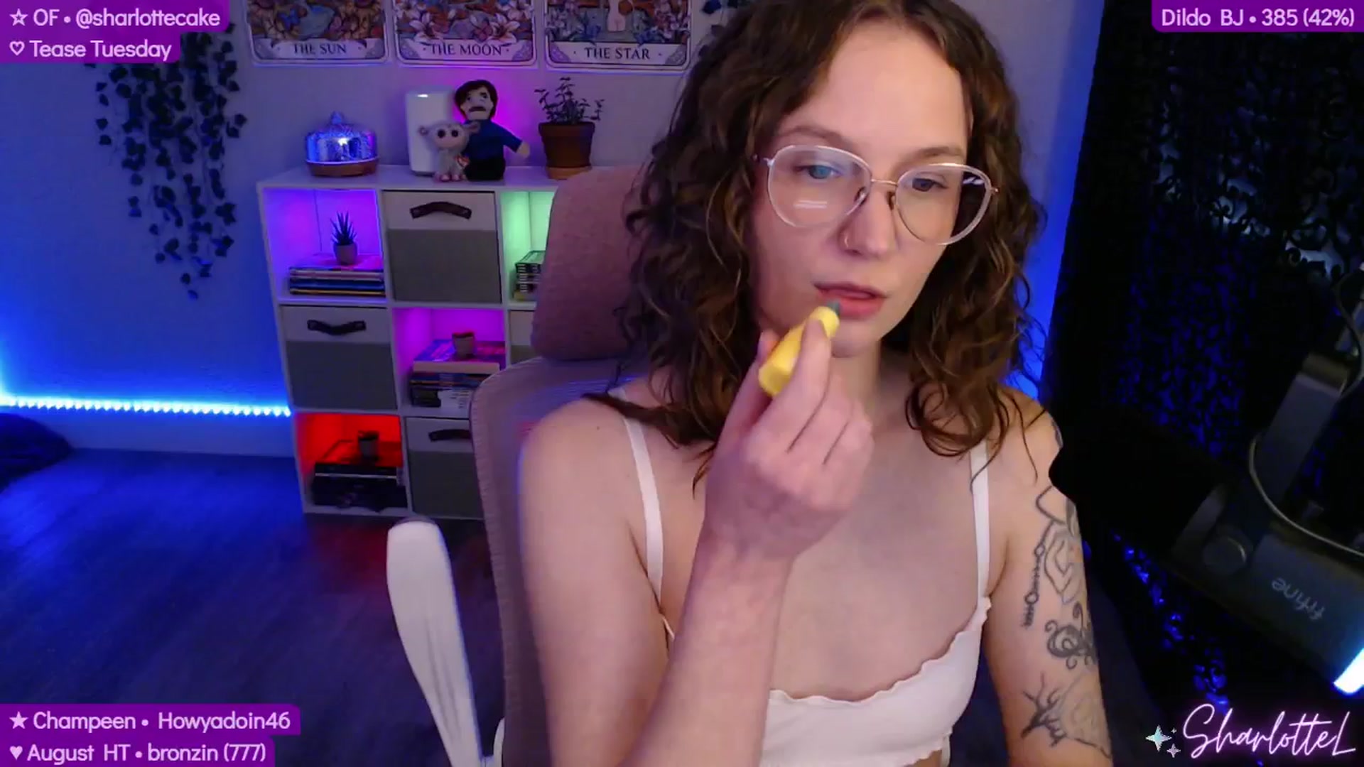 Gallery image thumbnail from SharlotteL's myfreecams stream on, 08/27/2025, 03:05 image 6 of 20
