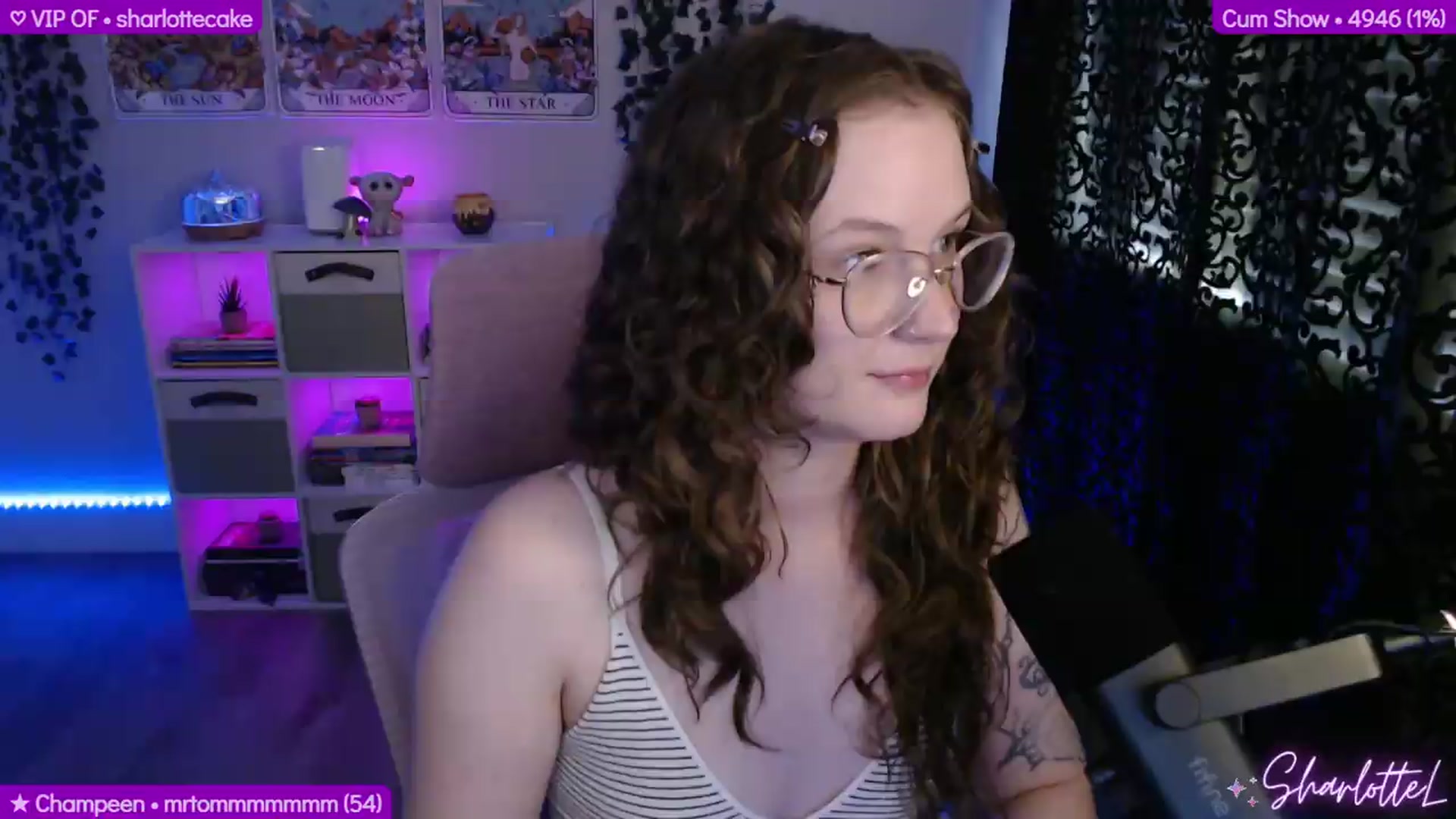 Gallery image thumbnail from SharlotteL's myfreecams stream on, 06/01/2026, 21:25 image 15 of 20