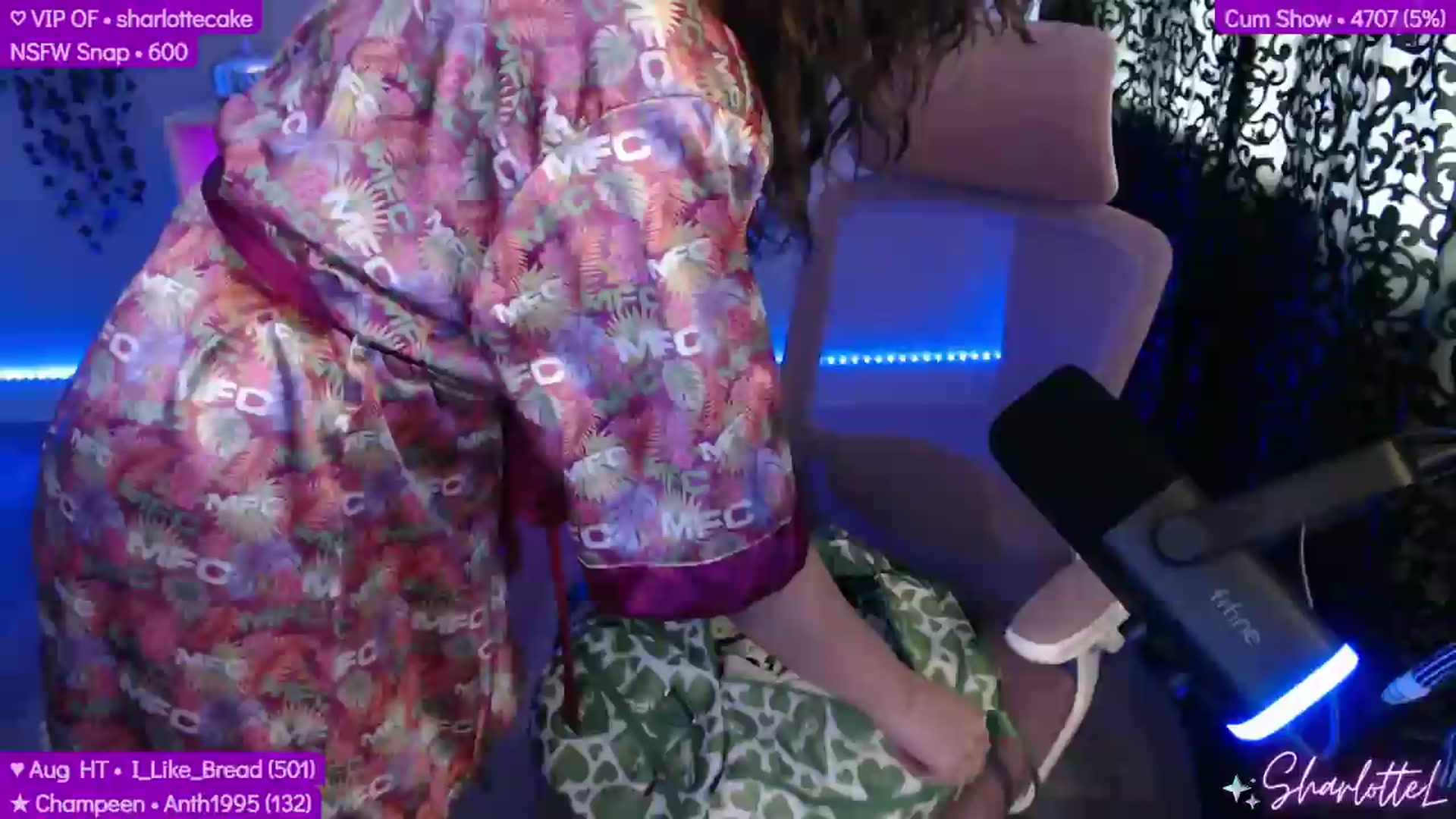 Gallery image thumbnail from SharlotteL's myfreecams stream on, 08/17/2026, 23:02 image 5 of 20