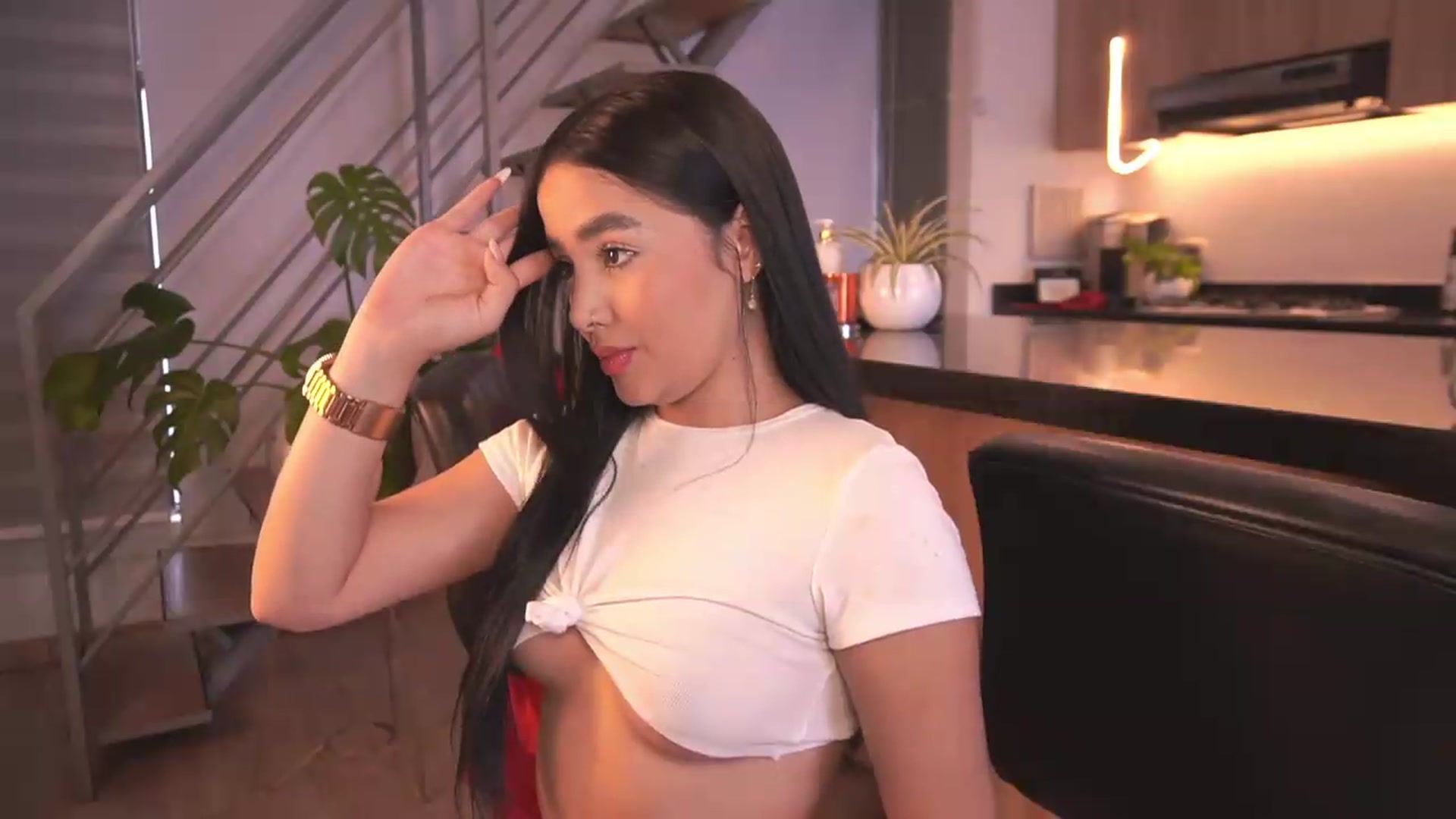 Gallery image thumbnail from Sharlotte_e's myfreecams stream on, 08/04/2026, 20:50 image 8 of 20