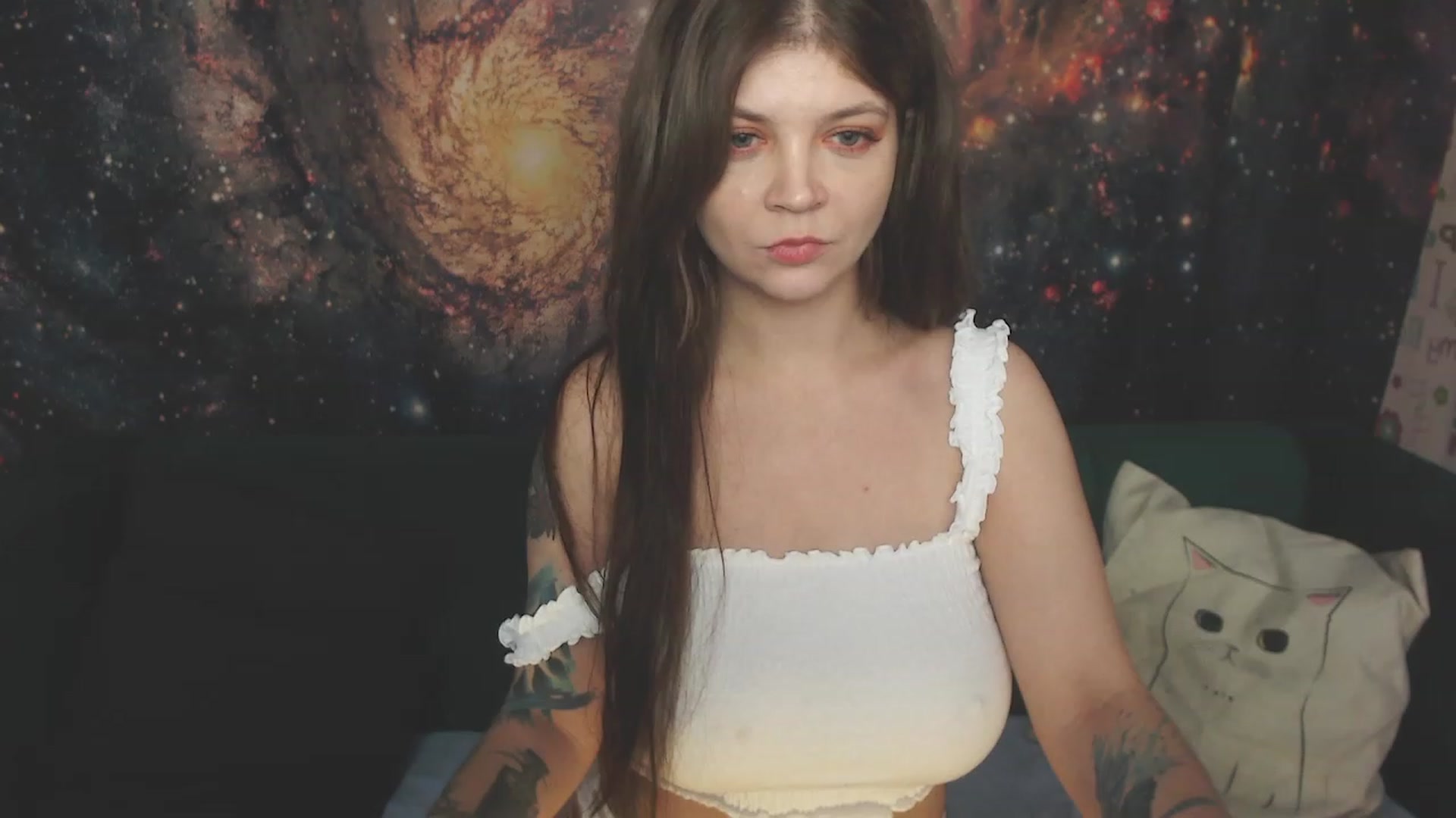Gallery image thumbnail from SharmyMy's myfreecams stream on, 11/18/2022, 07:23 image 2 of 20
