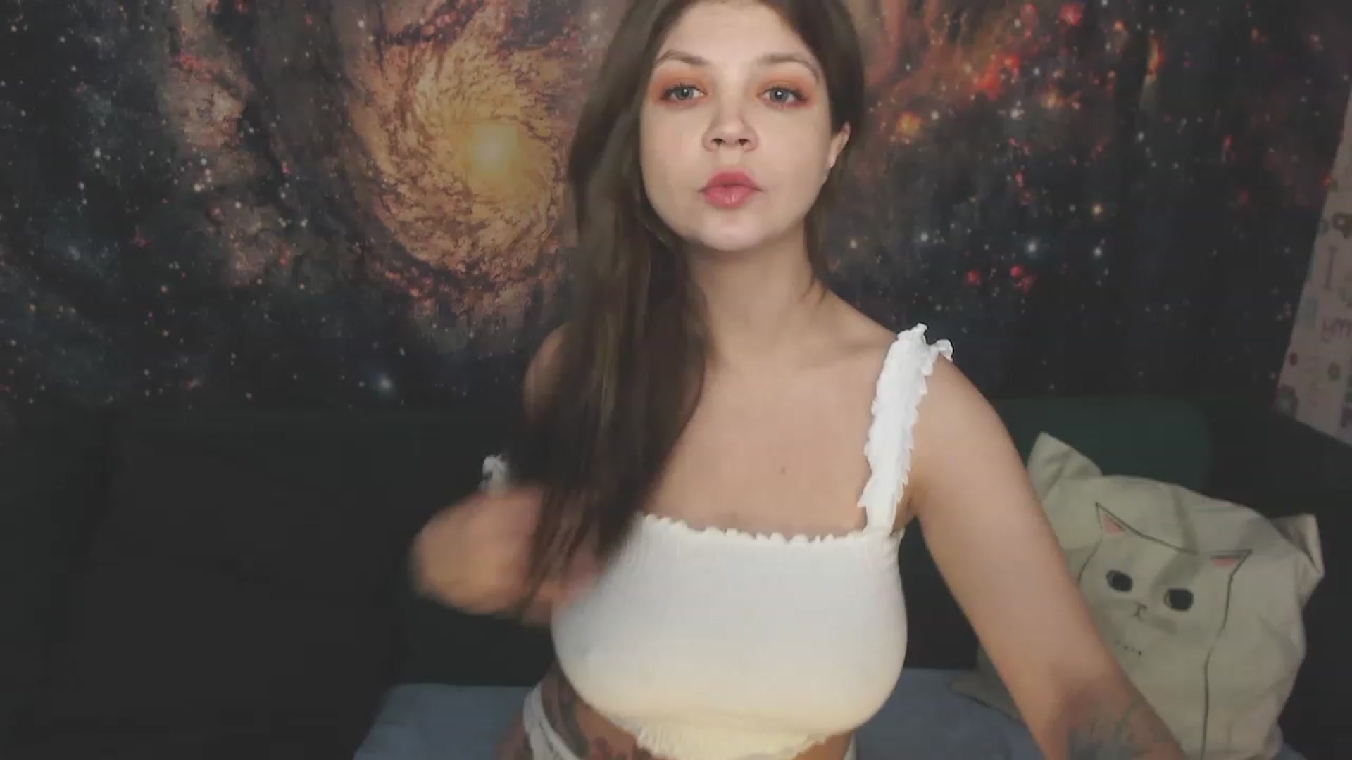 Gallery image thumbnail from SharmyMy's myfreecams stream on, 11/18/2022, 07:23 image 7 of 20